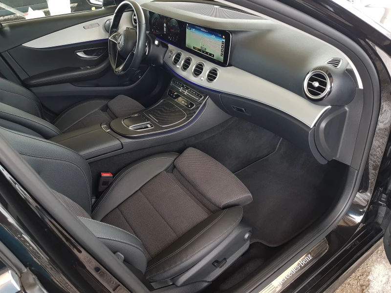 Mercedes-Benz E 220 D 4matic AMG FACELIFT /07/2021 г. ЛИЗИНГ, снимка 11 - Автомобили и джипове - 53245007