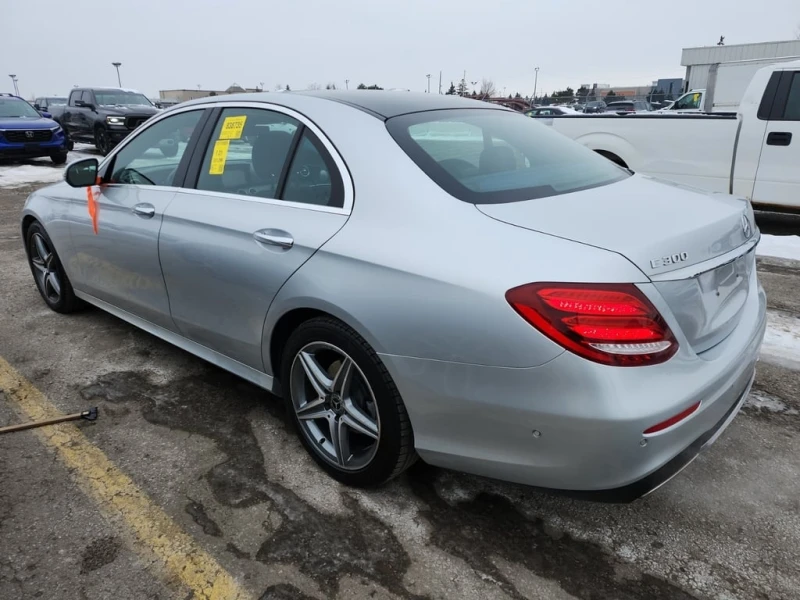 Mercedes-Benz E 300 CARFAX, снимка 4 - Автомобили и джипове - 53283281
