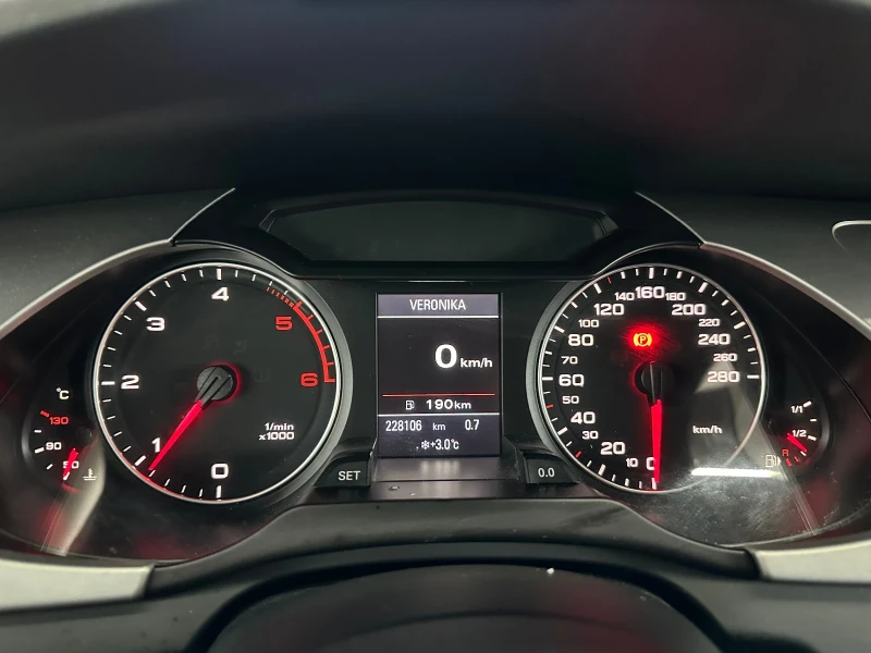 Audi A4 QUATTRO, снимка 6 - Автомобили и джипове - 53306462