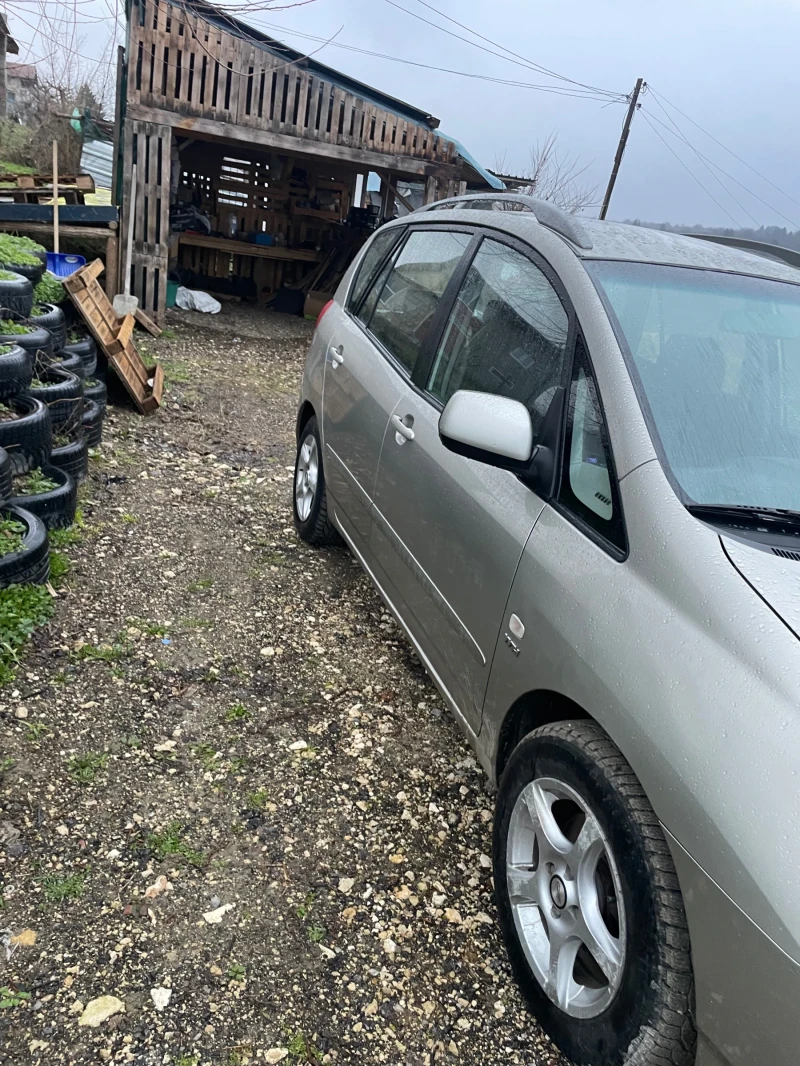 Toyota Corolla verso, снимка 4 - Автомобили и джипове - 53432986