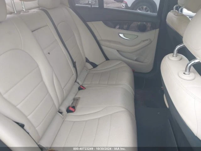 Mercedes-Benz C 300 LUXURY, снимка 7 - Автомобили и джипове - 48320957