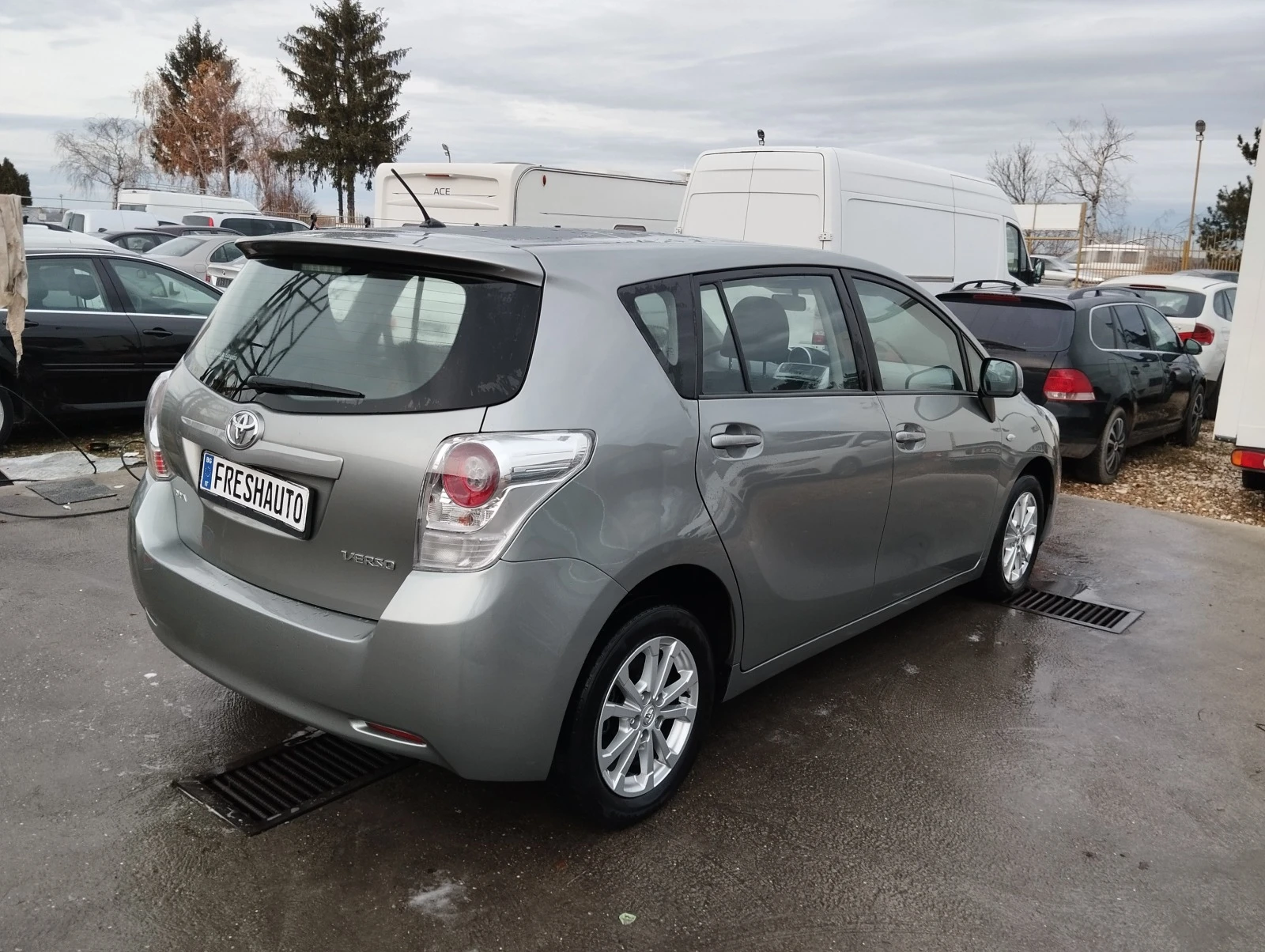 Toyota Verso 2.0D4D Панорама 6+1 - изображение 6