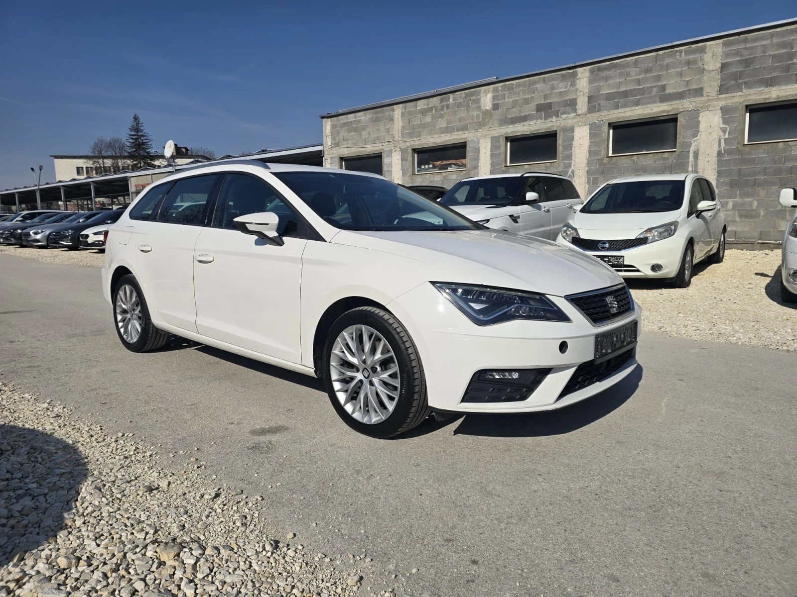 Seat Leon 2.0TDI - 150к.с. - Style DSG - изображение 2