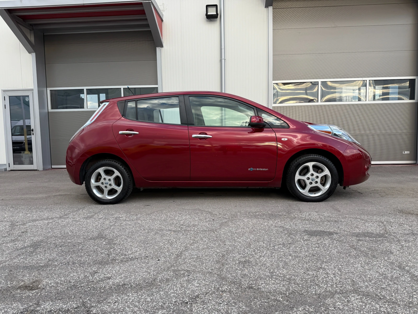 Nissan Leaf  Zero Emission - изображение 6