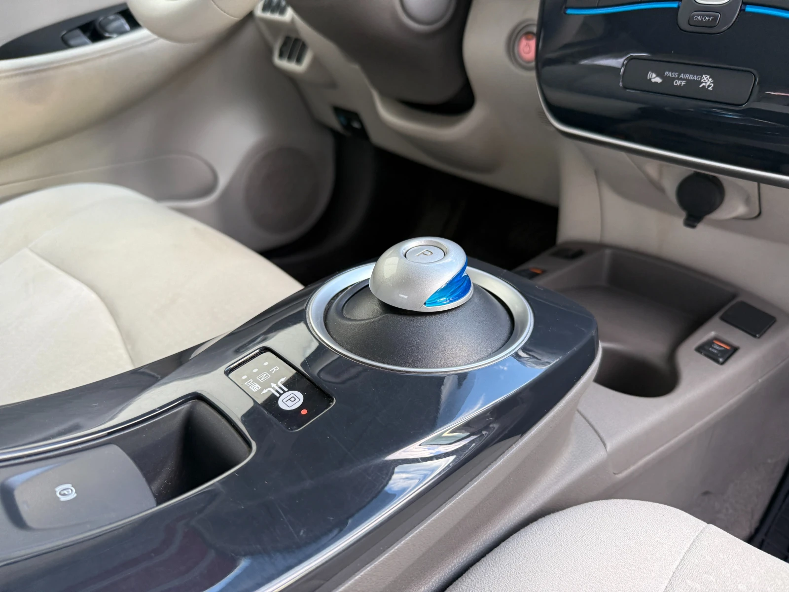 Nissan Leaf  Zero Emission | Mobile.bg   16