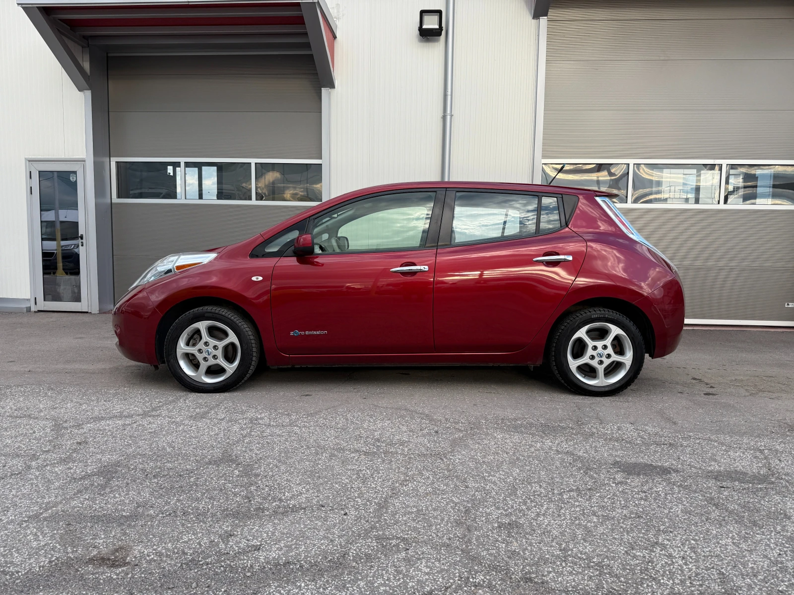 Nissan Leaf  Zero Emission - изображение 2
