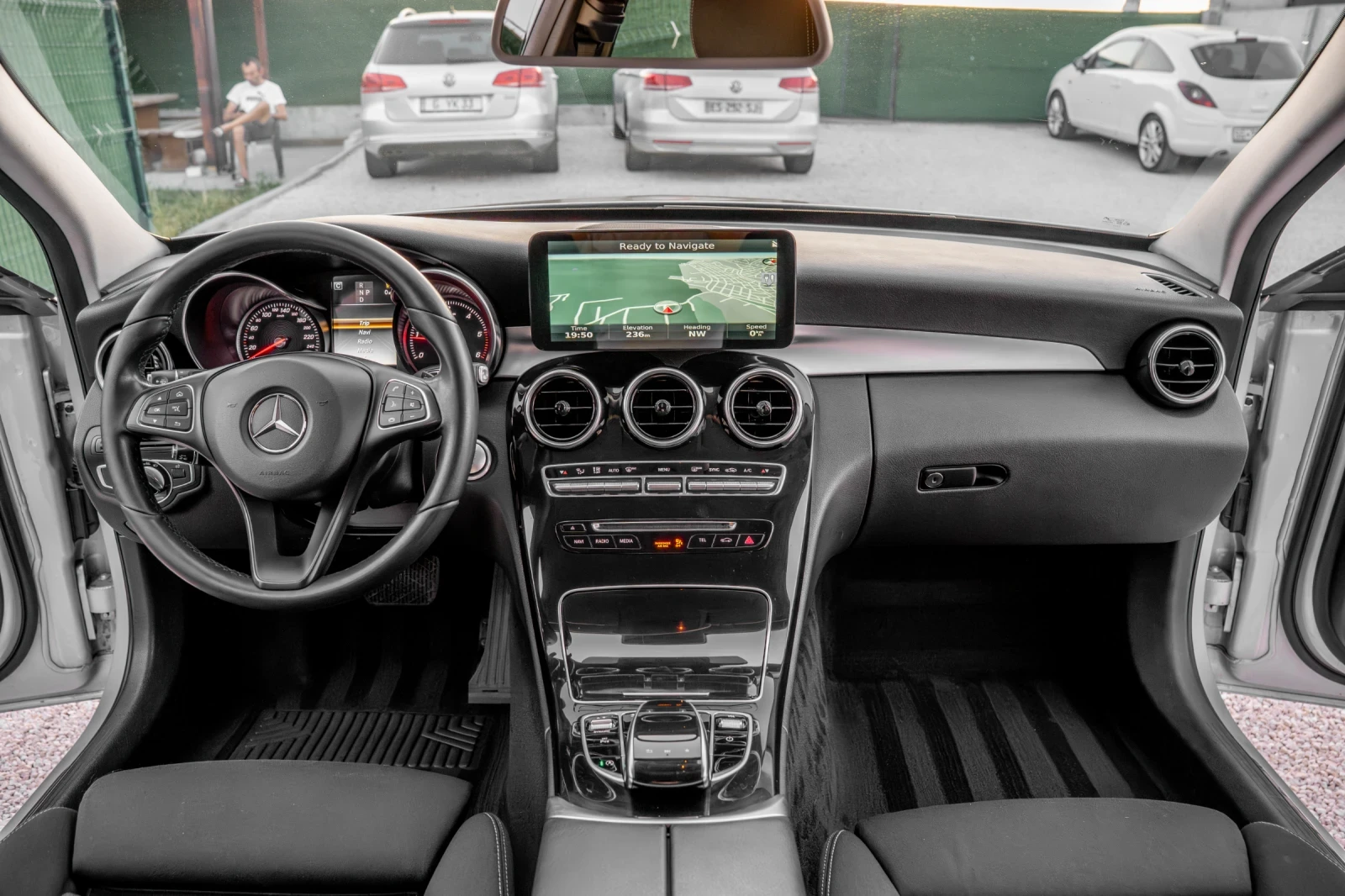 Mercedes-Benz C 220 9G / 4 MATIK / DISTRONIC / LED  - изображение 9