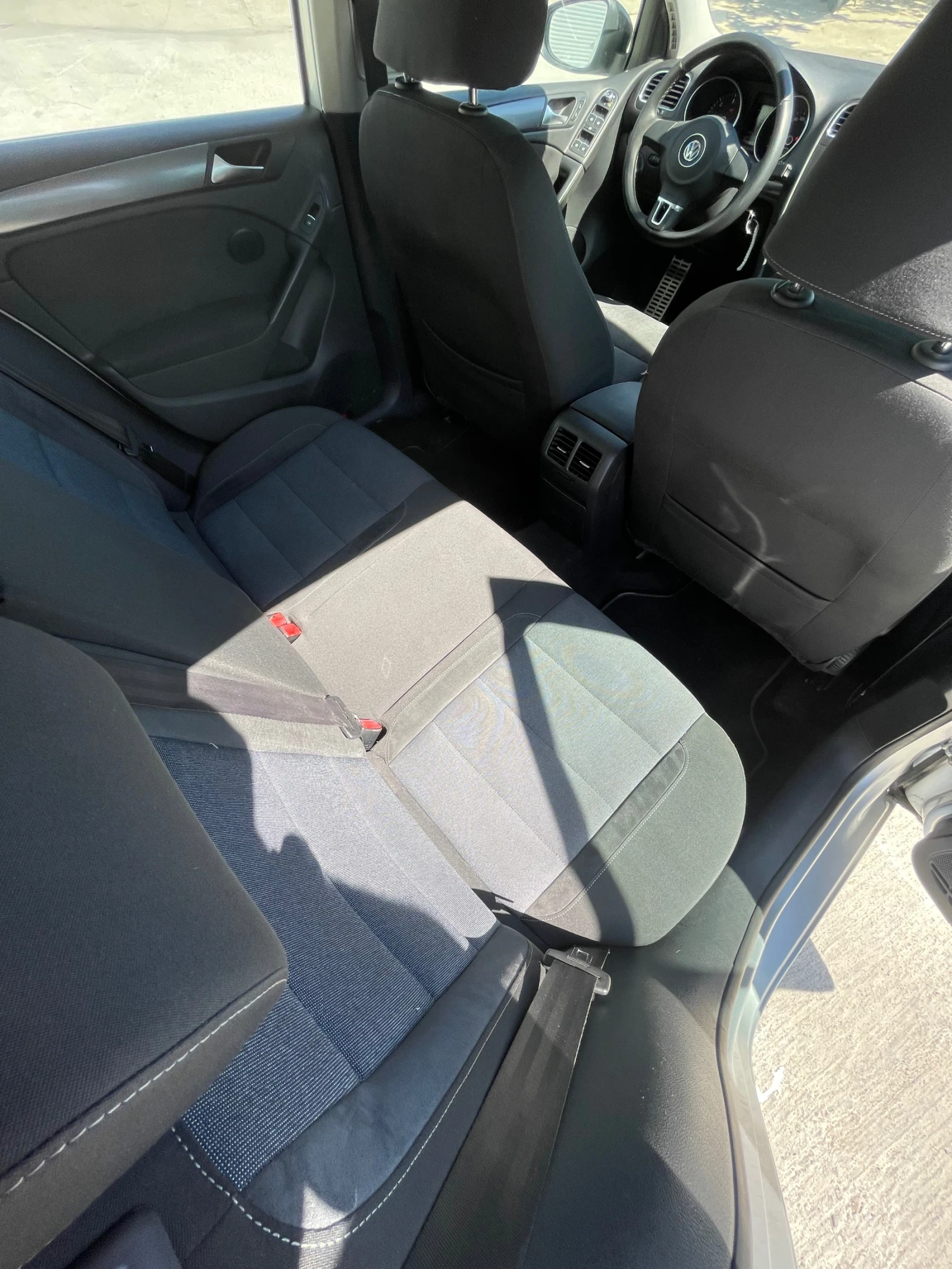 VW Golf 1.6TDI-90к.с. | Mobile.bg — изображение 13