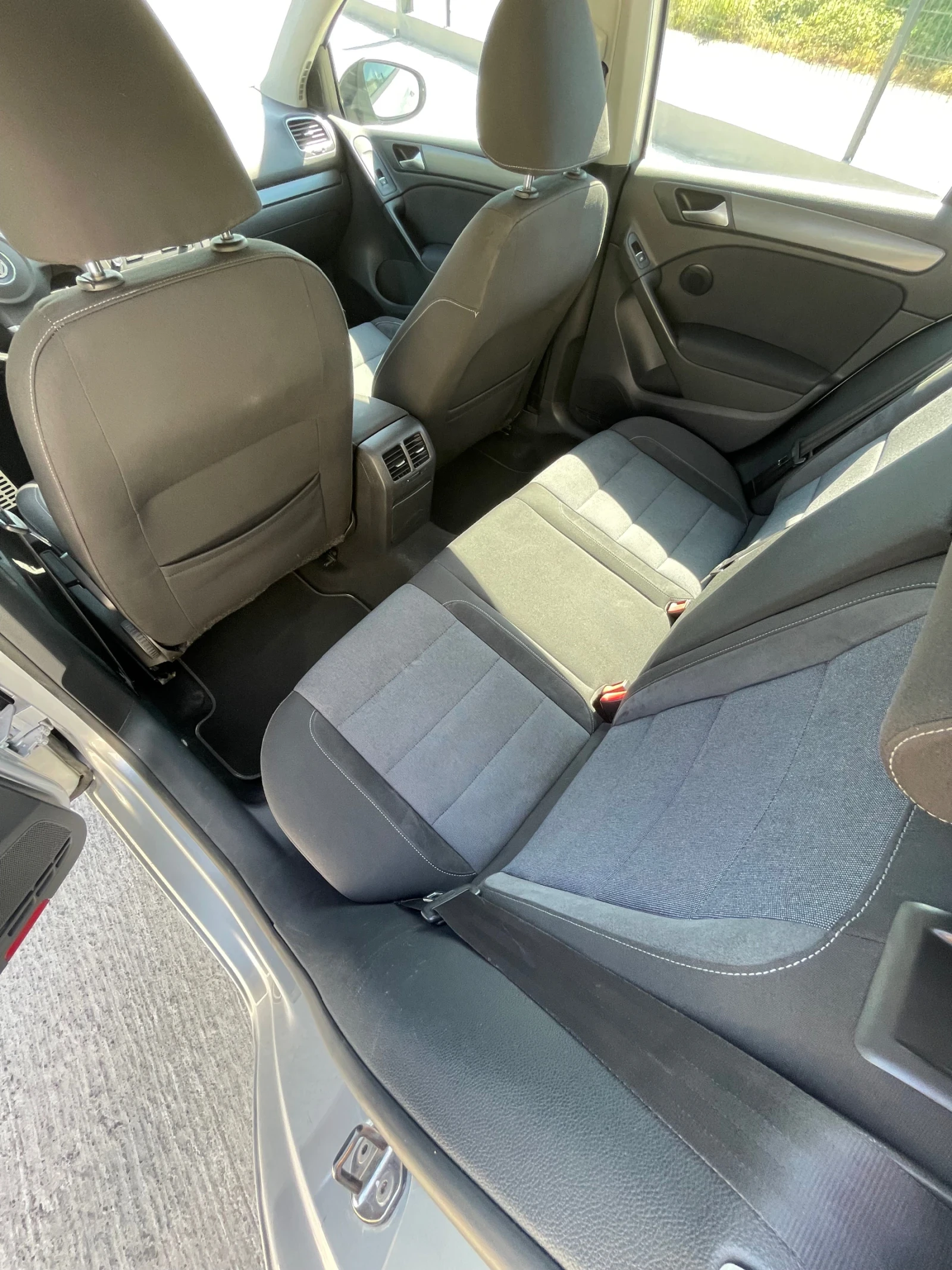 VW Golf 1.6TDI-90к.с. | Mobile.bg — изображение 12