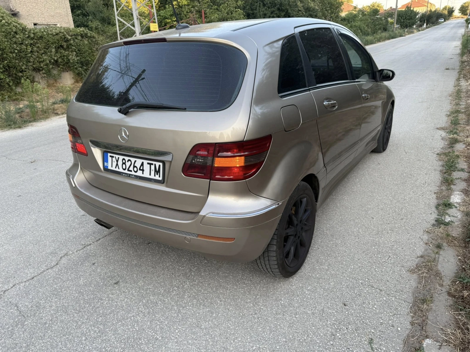 Mercedes-Benz B 200 turbo 193hp / автоматик / gold - изображение 10