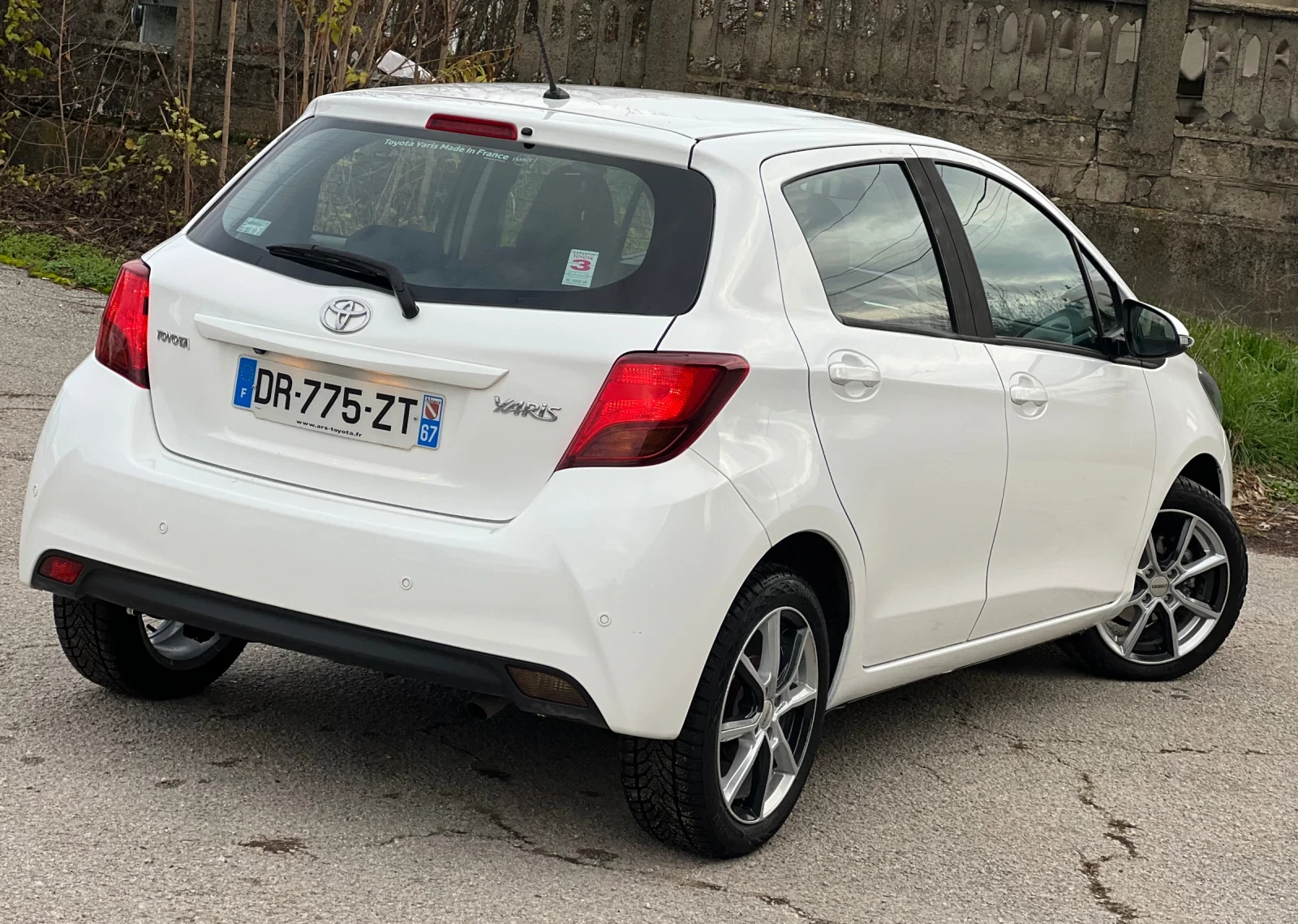 Toyota Yaris 1.4D4D NAVI KAMERA - изображение 4