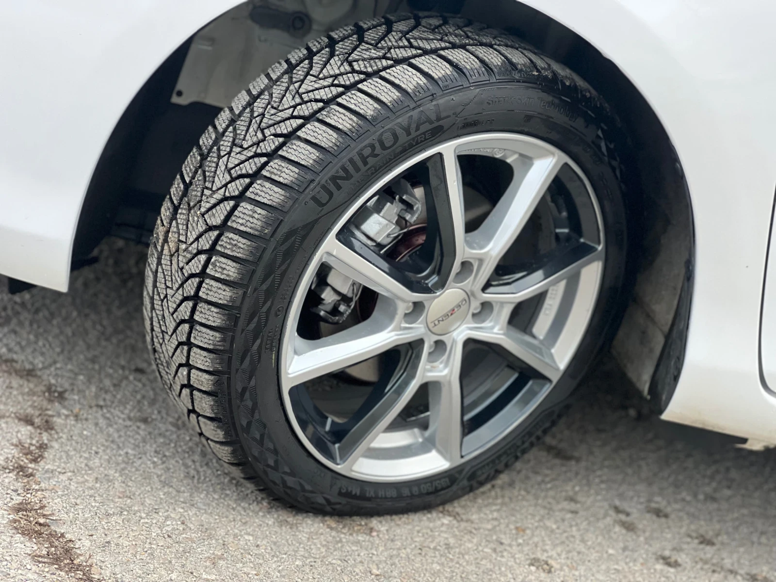 Toyota Yaris 1.4D4D NAVI KAMERA - изображение 7