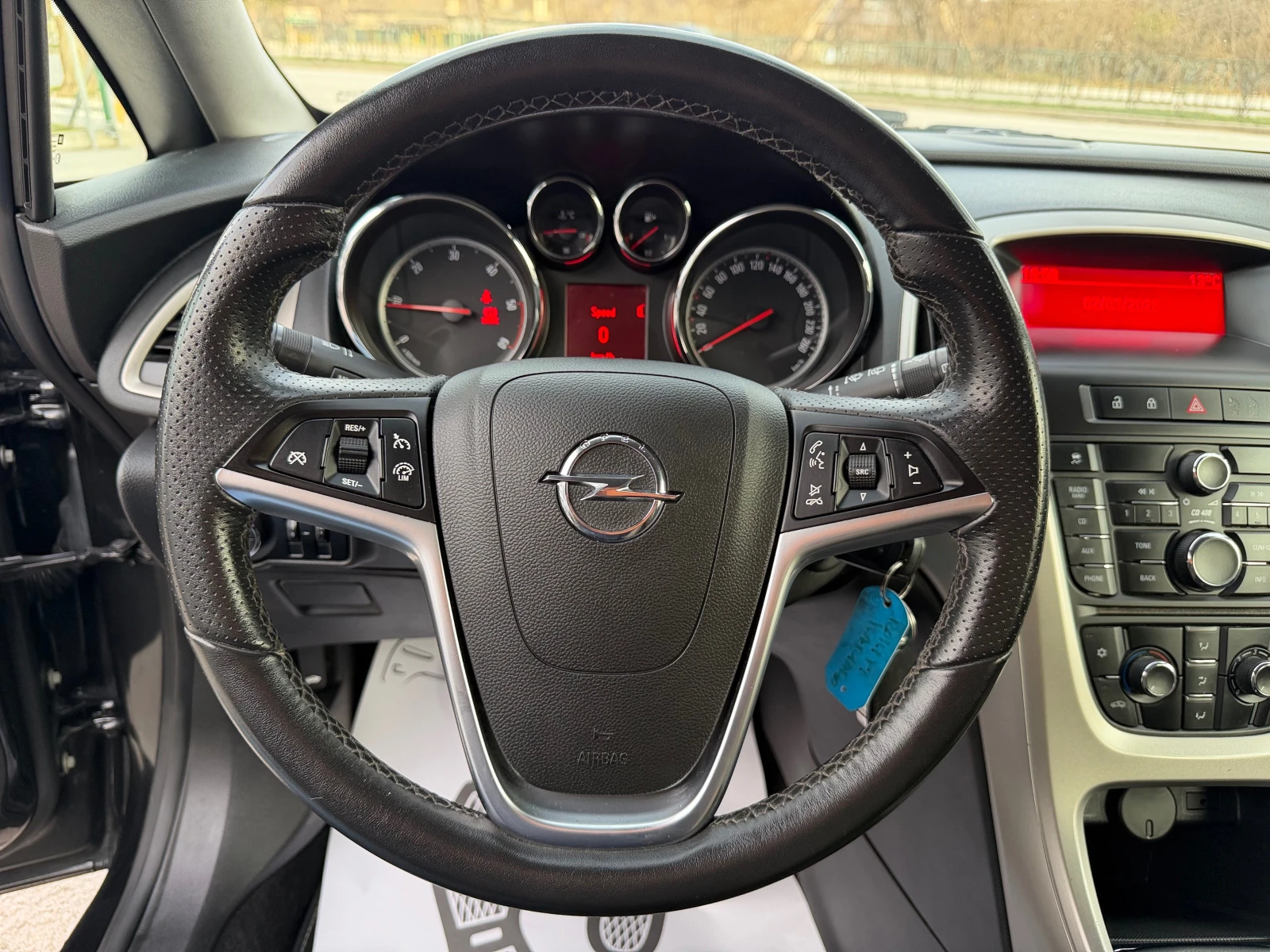 Opel Astra 1.7 TDCI PERFEKTNA, снимка 12 - Автомобили и джипове - 53816712