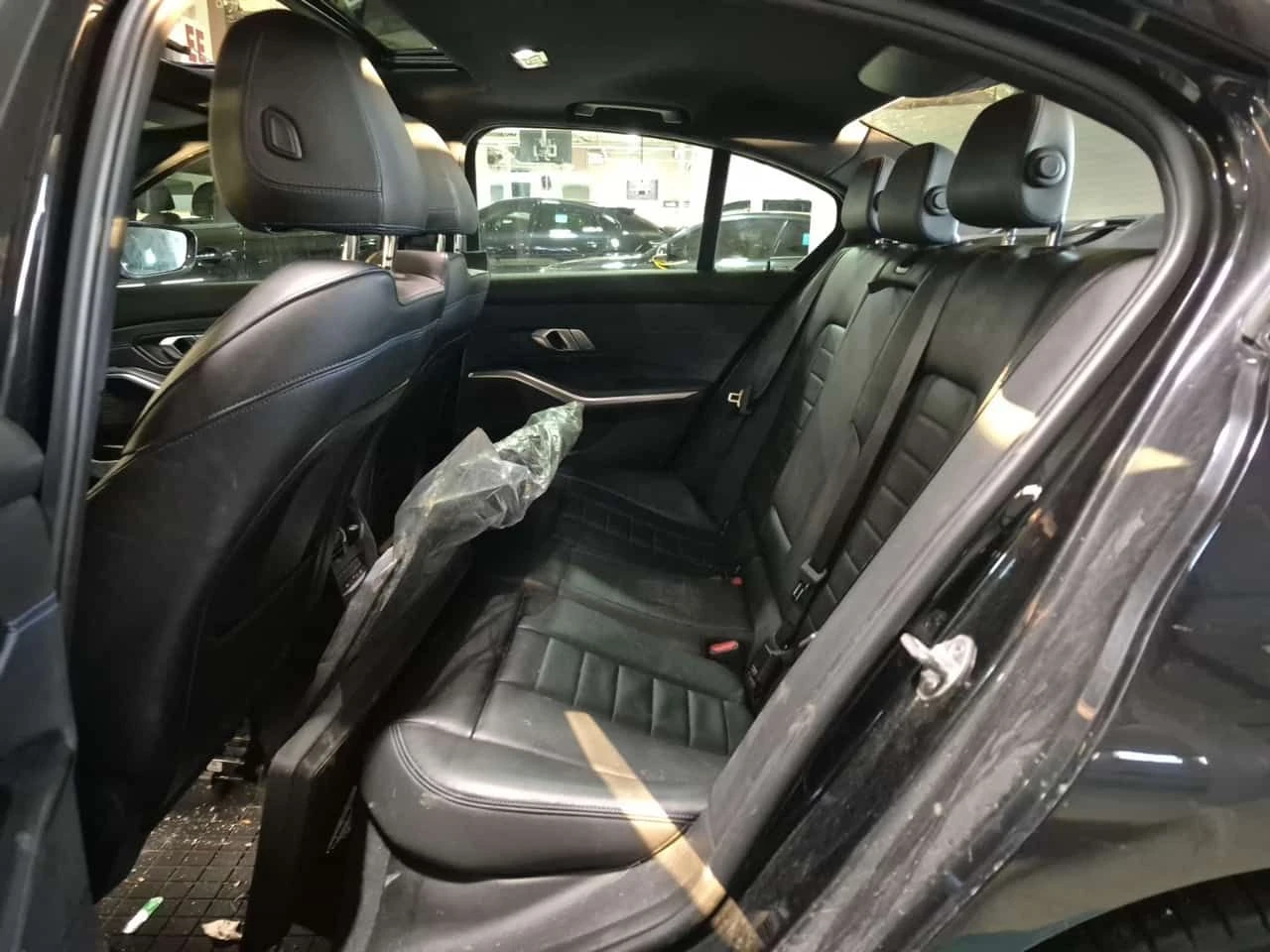 BMW 330 * 330E XDRIVE* M PACK* ДВА КЛЮЧА* ПОДГРЕВ* , снимка 12 - Автомобили и джипове - 53996784