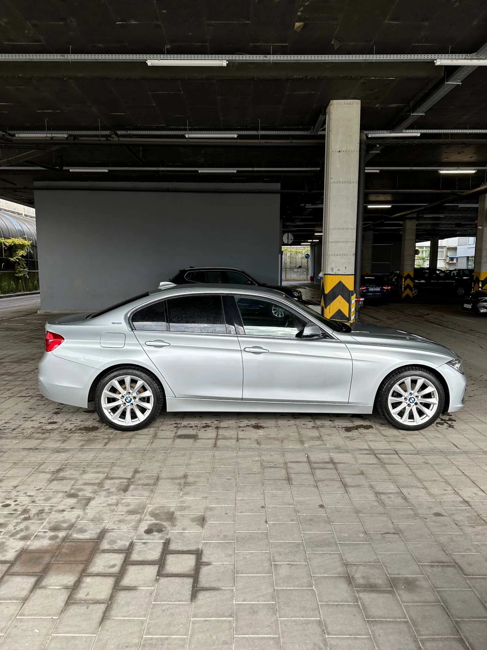 BMW 330, снимка 2 - Автомобили и джипове - 54201079