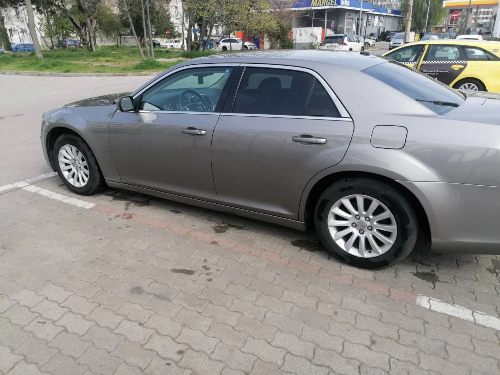 Chrysler 300c 3.6, снимка 7 - Автомобили и джипове - 54237379