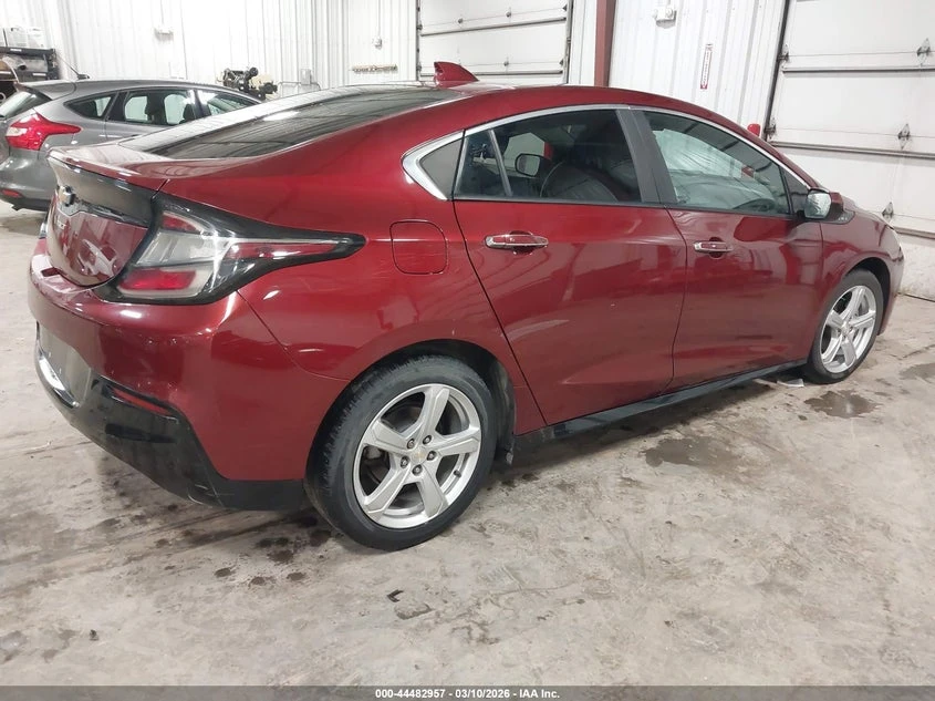 Chevrolet Volt 1.5l Lt, снимка 4 - Автомобили и джипове - 54327609