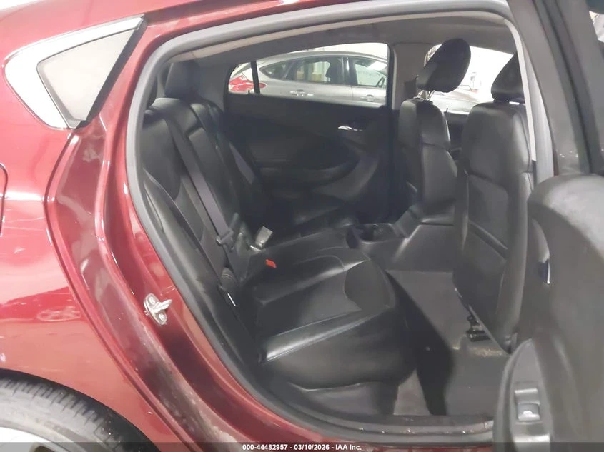 Chevrolet Volt 1.5l Lt, снимка 8 - Автомобили и джипове - 54327609