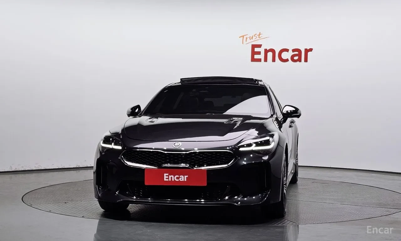 Kia Stinger GT AWD* HEAD-UP* ПОДГРЕВ* ОБДУХВАНЕ* 360 КАМЕРИ, снимка 2 - Автомобили и джипове - 54354897