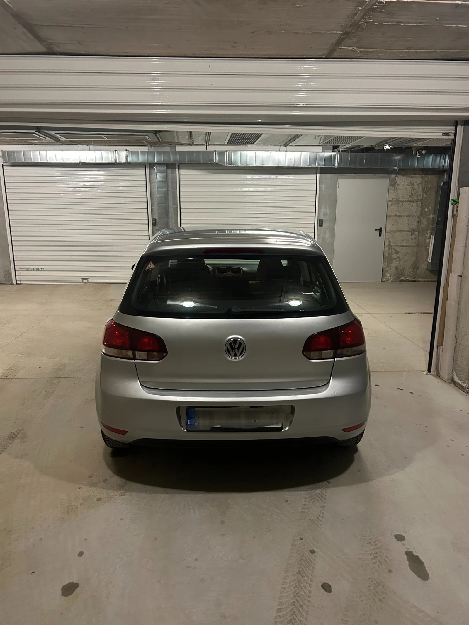 VW Golf 1.6 BIFUEL HIGHLINE, снимка 9 - Автомобили и джипове - 54383433
