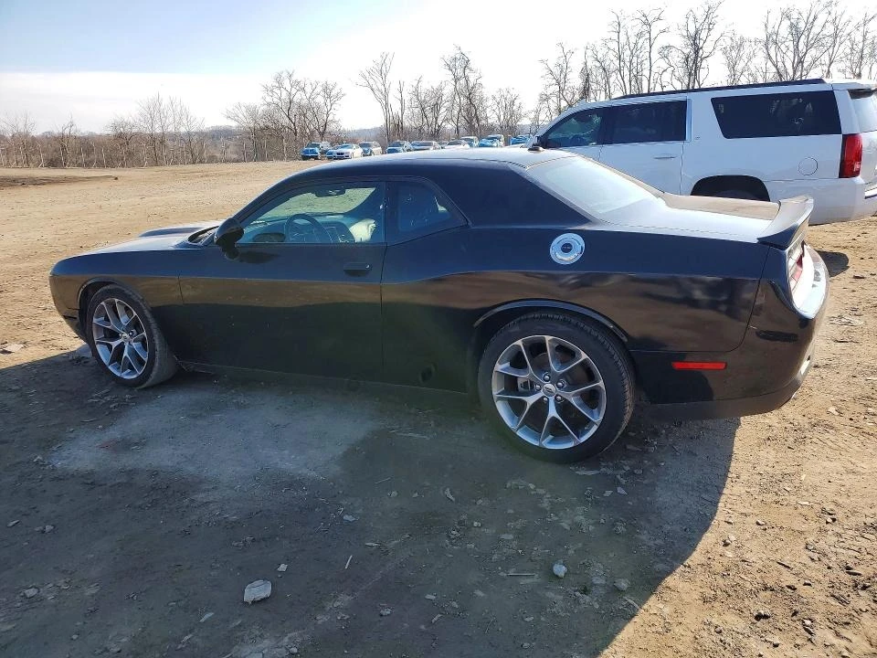 Dodge Challenger, снимка 2 - Автомобили и джипове - 54706111