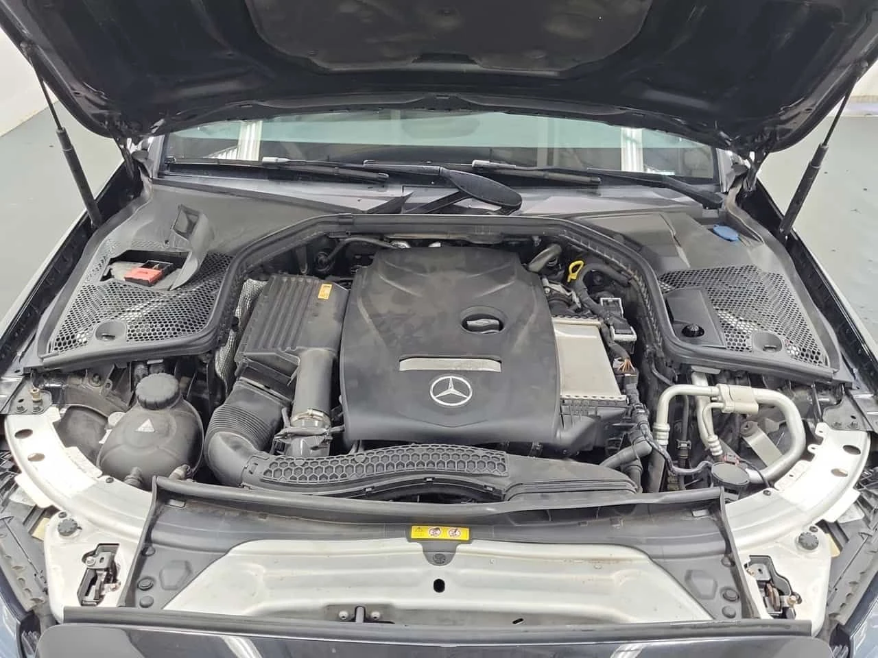 Mercedes-Benz C 300 * CARFAX * Без инциденти * 55k km! * , снимка 15 - Автомобили и джипове - 55103901