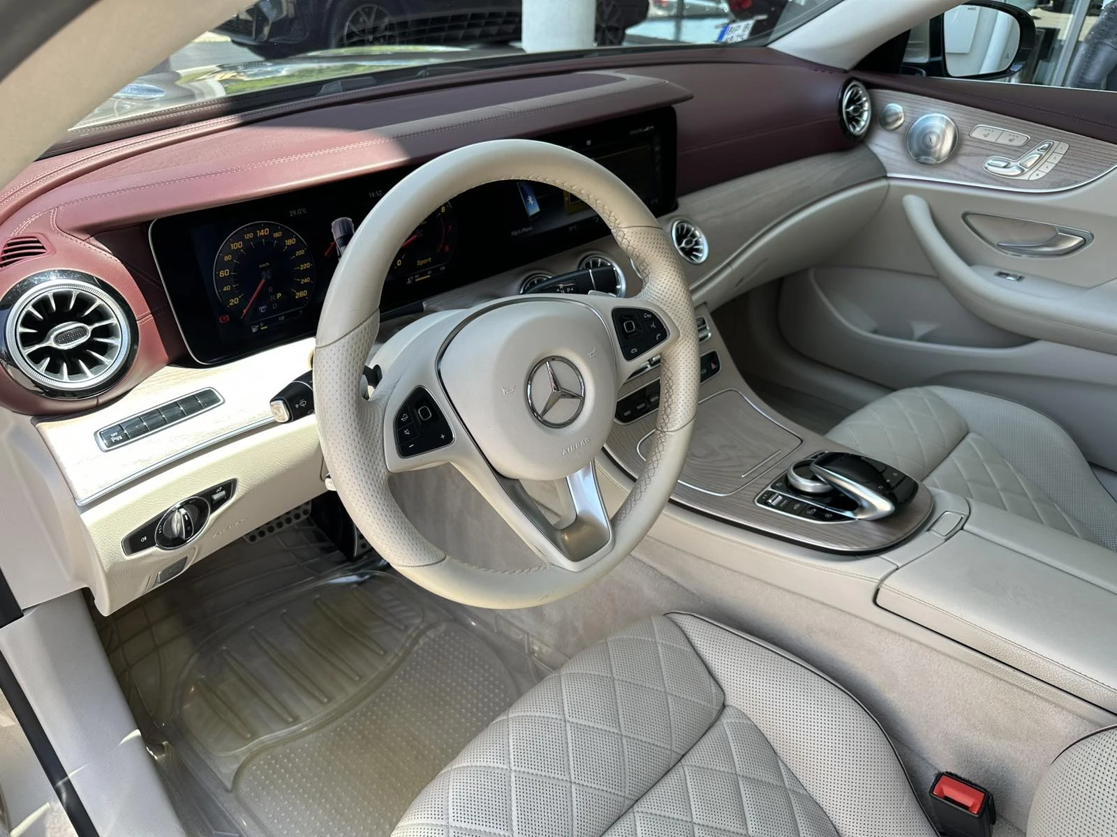 Mercedes-Benz E 400 Coupe, 4Matic, снимка 5 - Автомобили и джипове - 55187543