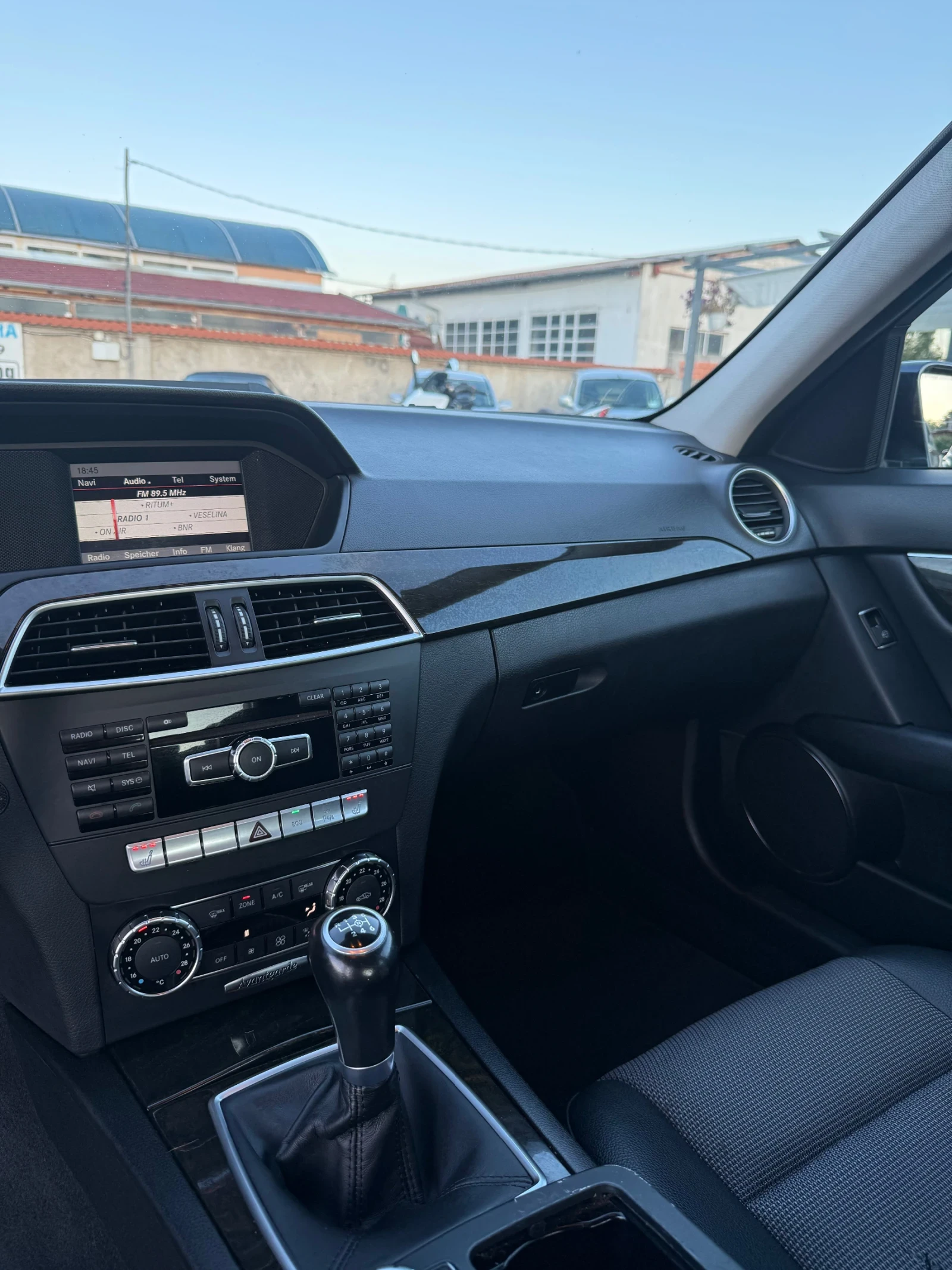 Mercedes-Benz 220 2.2 CDI, снимка 9 - Автомобили и джипове - 55239957