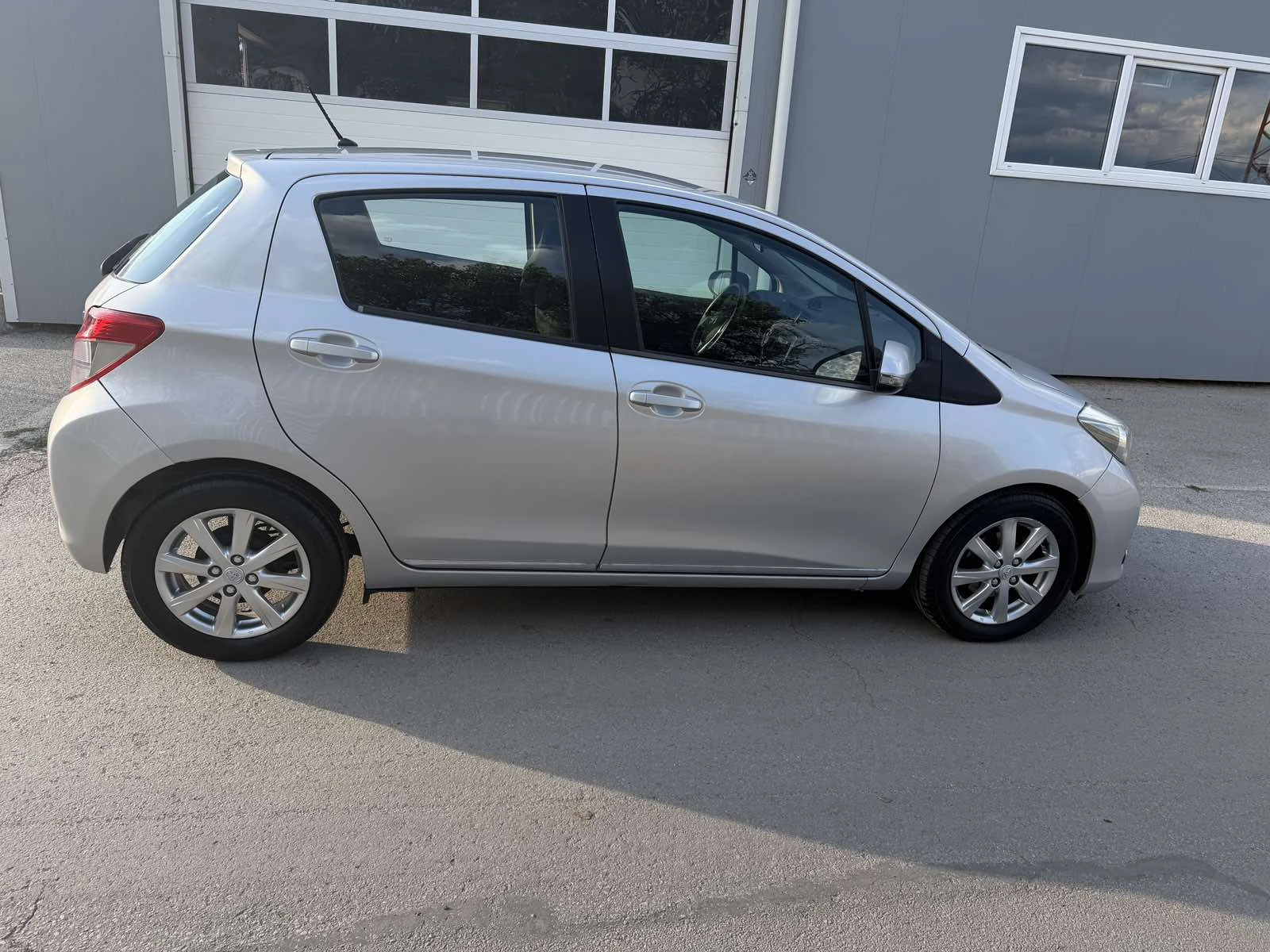 Toyota Yaris NAVI, CAMERA, AUTOPILOT, снимка 5 - Автомобили и джипове - 55407062