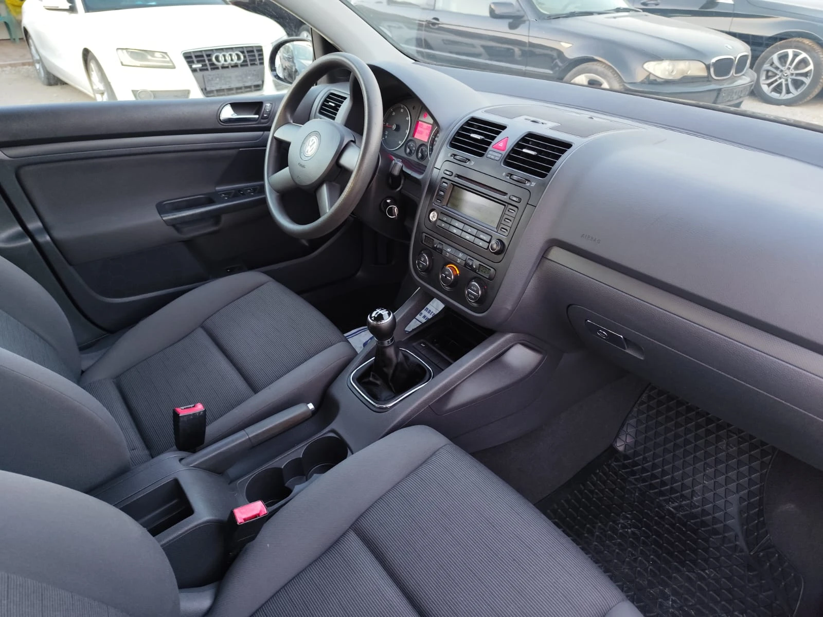 VW Golf 1.9 дизел 90 кс., снимка 11 - Автомобили и джипове - 55595085