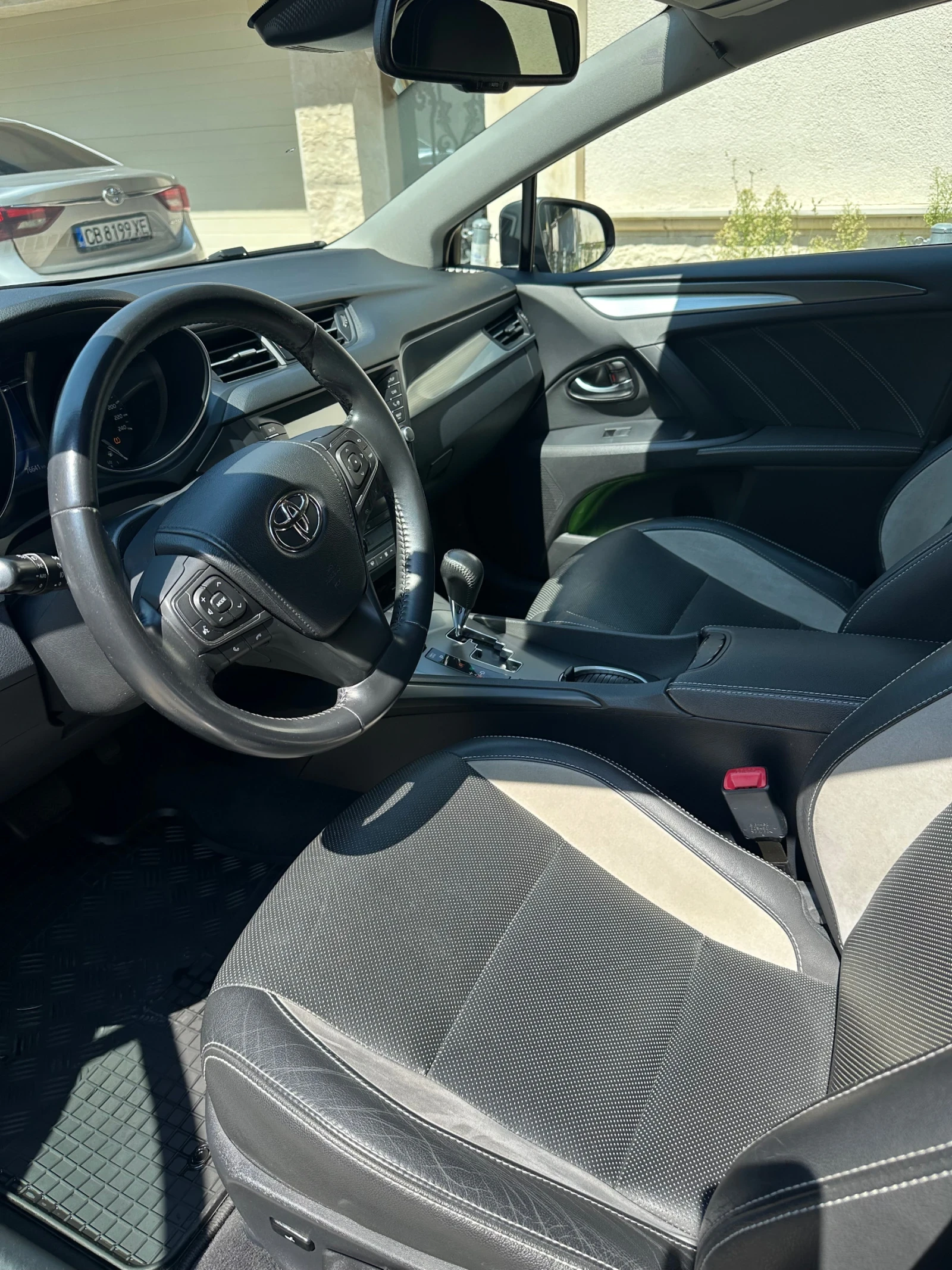 Toyota Avensis 1.8 vvti 147hp CVT, снимка 5 - Автомобили и джипове - 55891235
