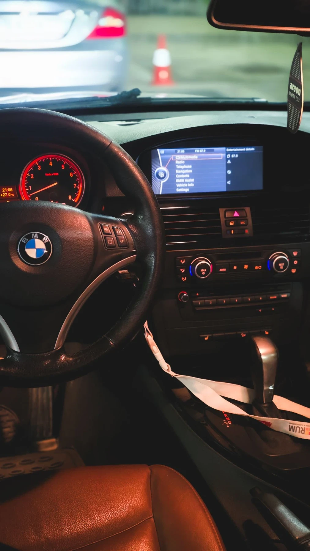 BMW 335 E90 335i LCI , снимка 11 - Автомобили и джипове - 55984625