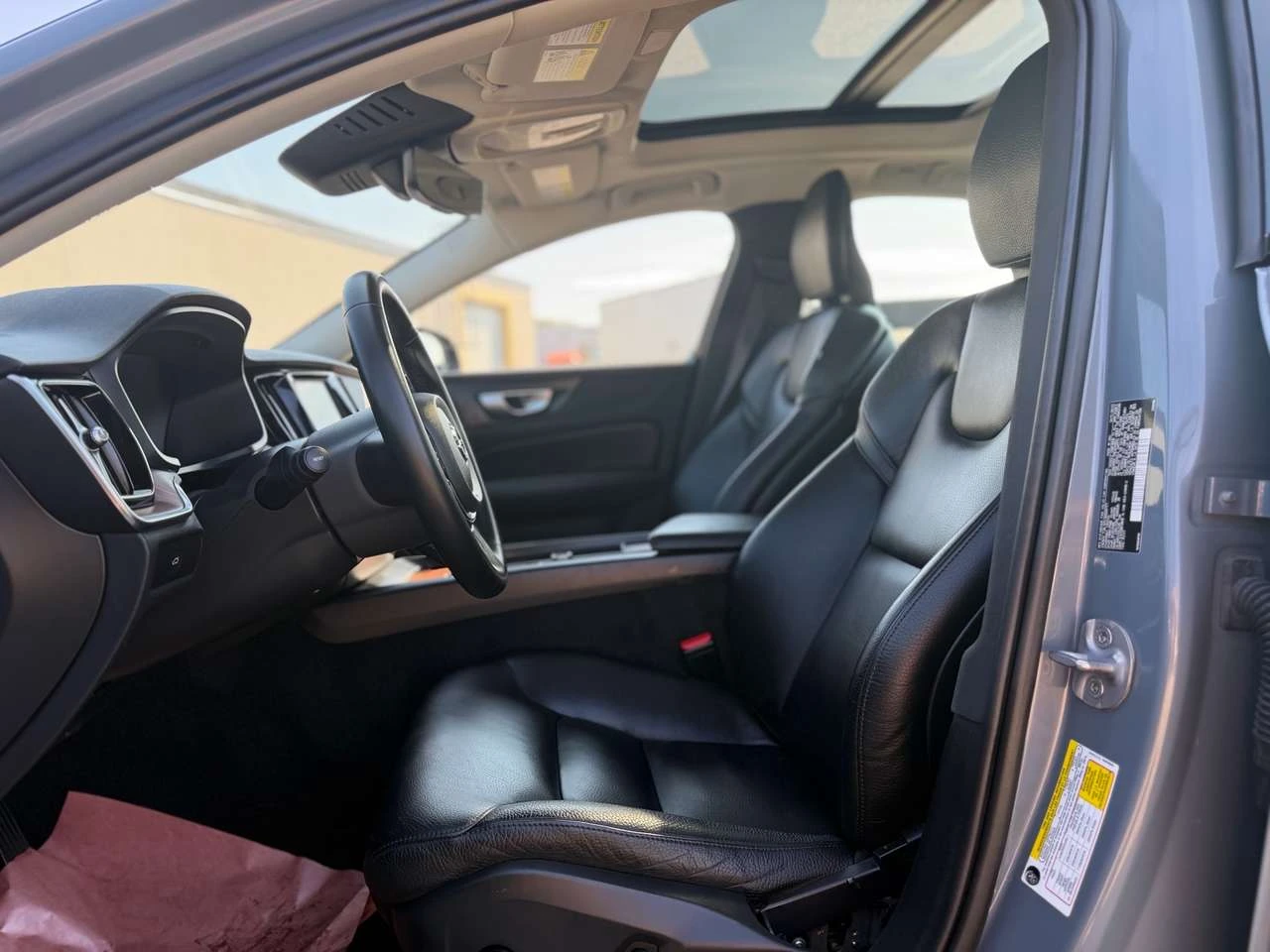 Volvo S60 B5 AWD Plus Dark Theme, снимка 11 - Автомобили и джипове - 56528376