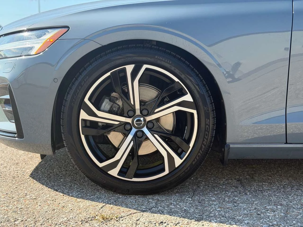 Volvo S60 B5 AWD Plus Dark Theme, снимка 14 - Автомобили и джипове - 56528376