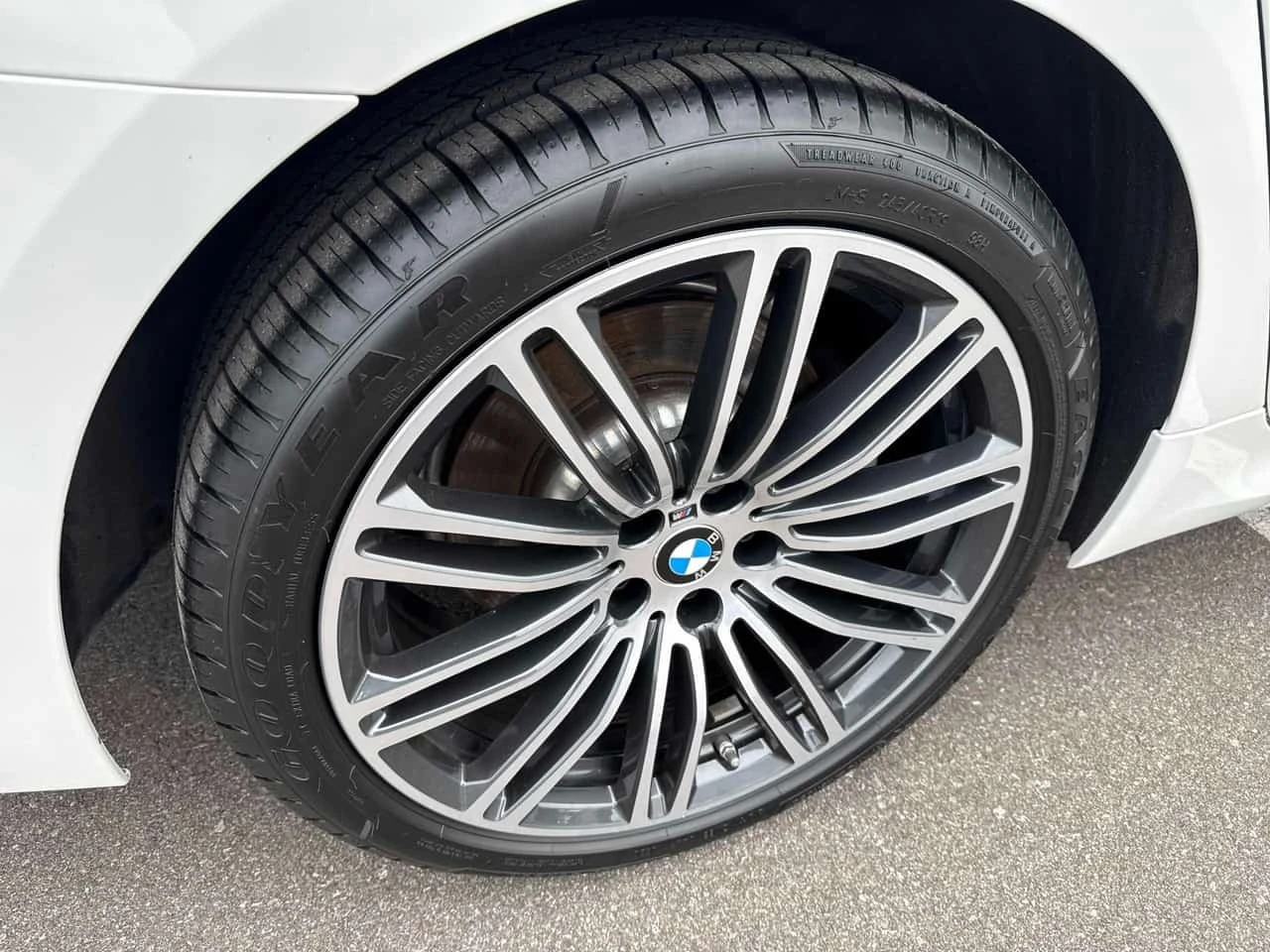 BMW 530 * xDrive * CARFAX * ����� �� ����������� | Mobile.bg � ����������� 7