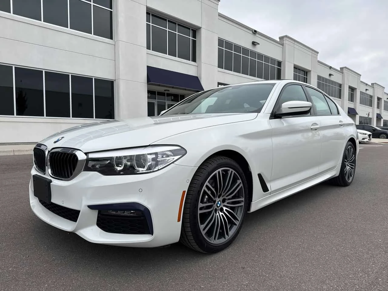 BMW 530 * xDrive * CARFAX * ����� �� ����������� | Mobile.bg � ����������� 14