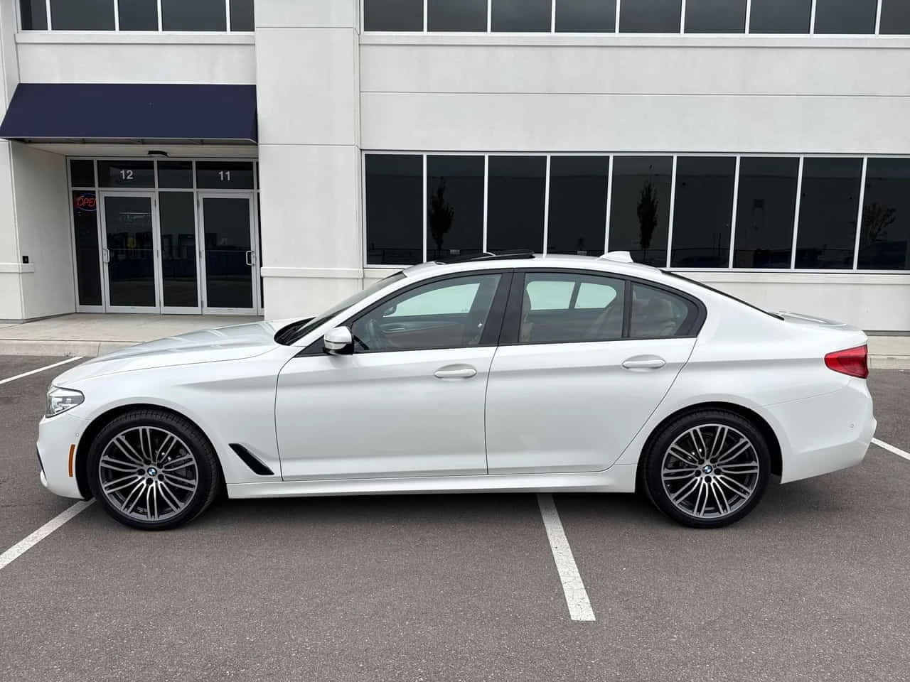BMW 530 * xDrive * CARFAX * ����� �� ����������� | Mobile.bg � ����������� 2