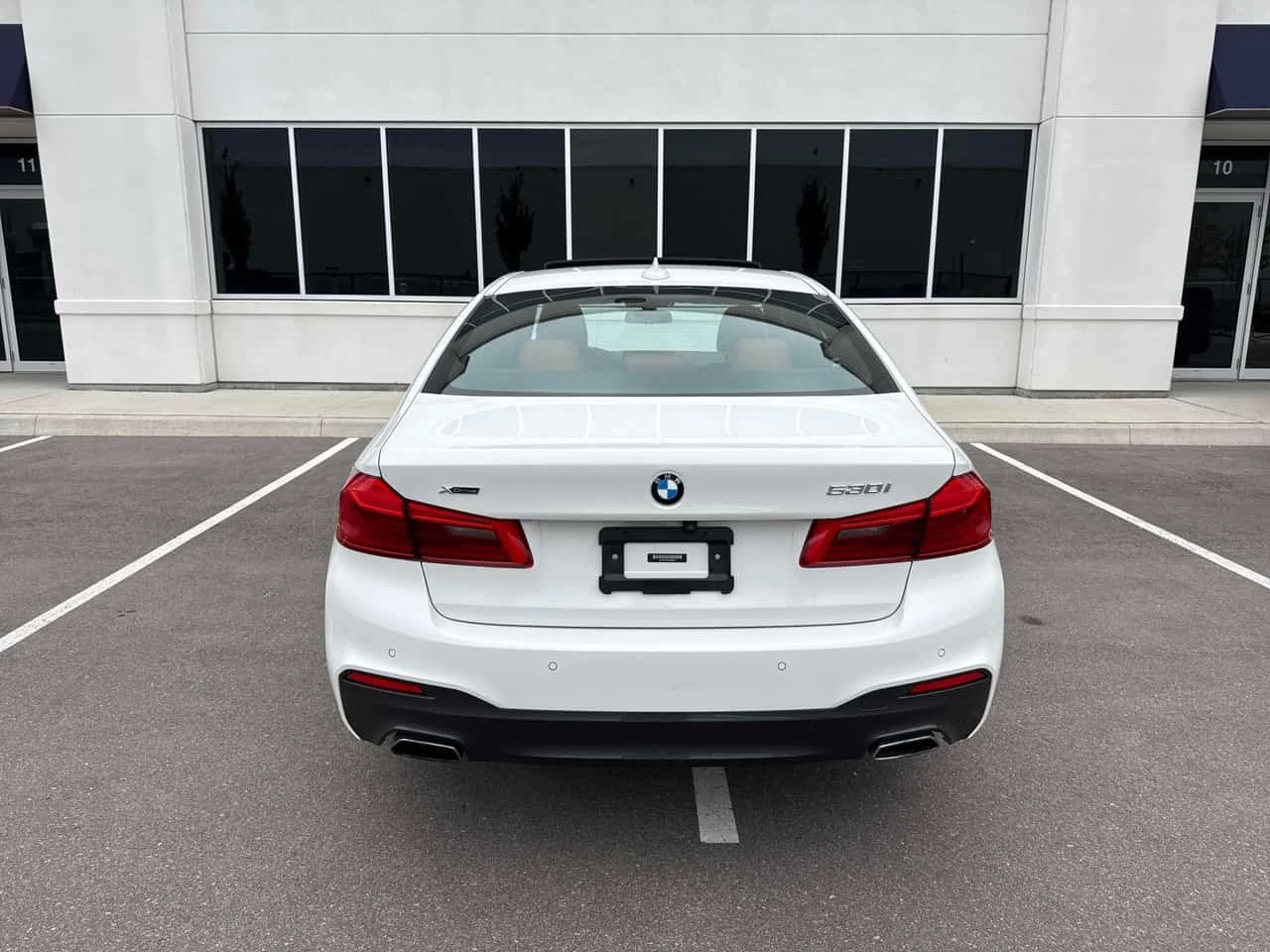 BMW 530 * xDrive * CARFAX * ����� �� ����������� | Mobile.bg � ����������� 4