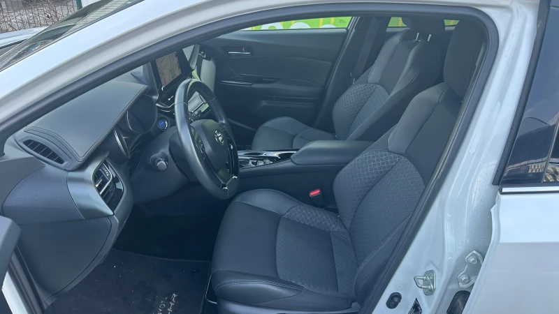 Toyota C-HR 2.0 Hybrid, Face Lift, Гаранция, снимка 8 - Автомобили и джипове - 53341081