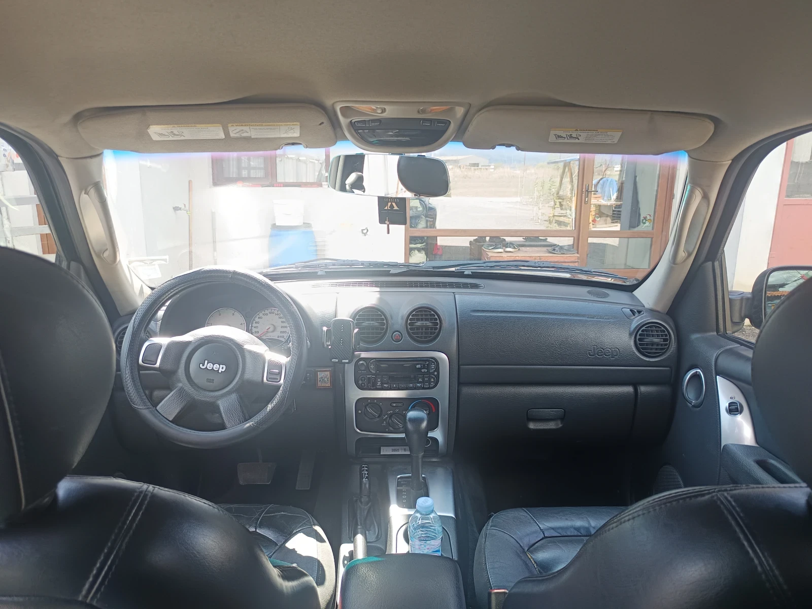 Jeep Cherokee  - изображение 8