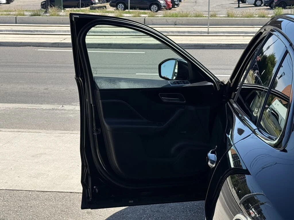Jaguar F-PACE PRESTIGE * AWD * CARPLAY * PANO * ПОДГРЕВ  - изображение 5