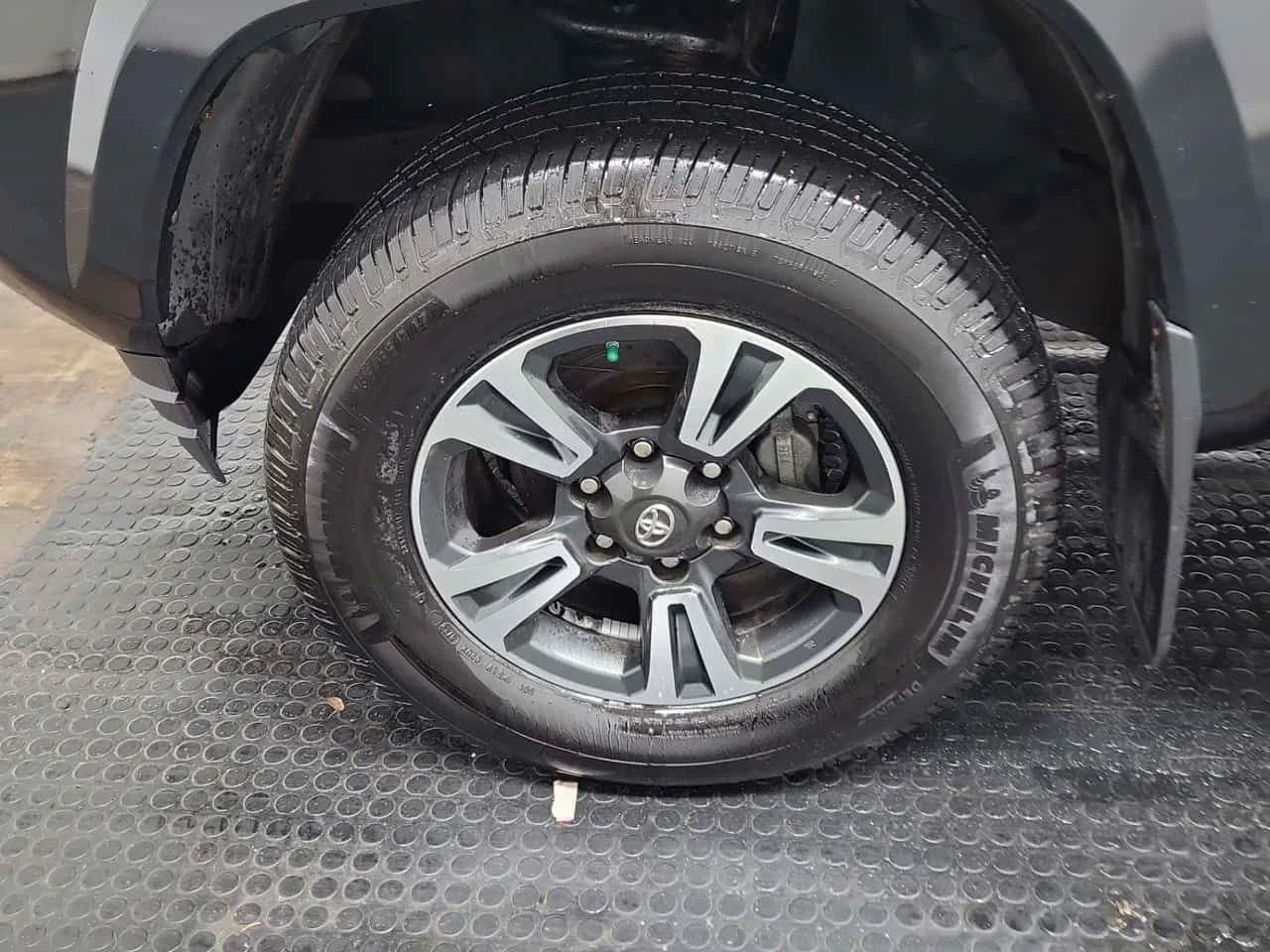 Toyota Tacoma * SR5 CREW CAB LONG BED * 2 КЛЮЧА * , снимка 8 - Автомобили и джипове - 54109973