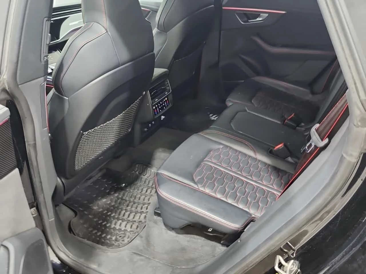 Audi RSQ8 * 4.0 TFSI QUATTRO * CARFAX * БЕЗ ПЪРВОНАЧАЛНА ВНО, снимка 12 - Автомобили и джипове - 55394232