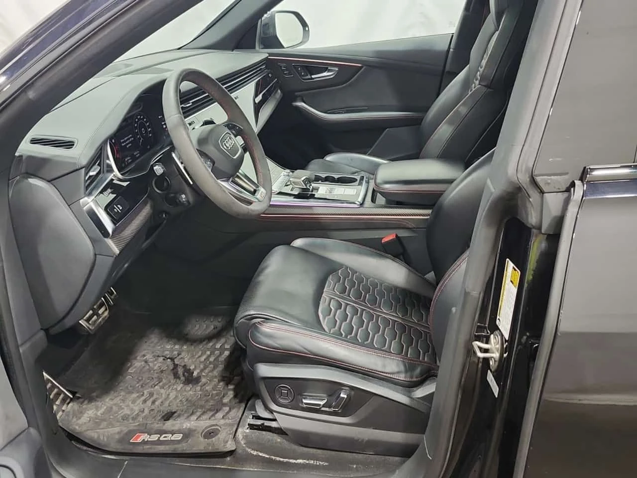 Audi RSQ8 * 4.0 TFSI QUATTRO * CARFAX * БЕЗ ПЪРВОНАЧАЛНА ВНО, снимка 5 - Автомобили и джипове - 55394232
