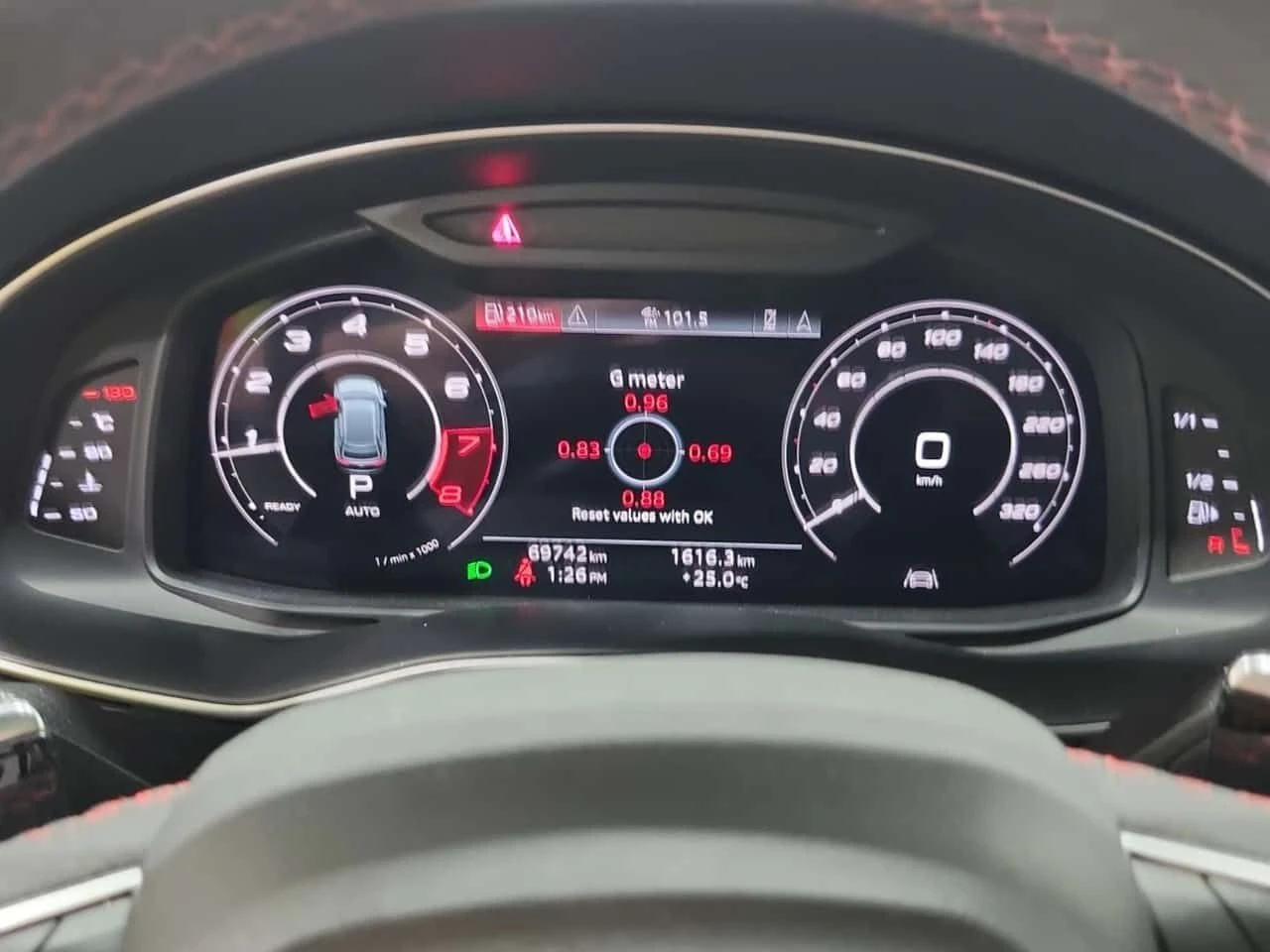 Audi RSQ8 * 4.0 TFSI QUATTRO * CARFAX * БЕЗ ПЪРВОНАЧАЛНА ВНО, снимка 9 - Автомобили и джипове - 55394232