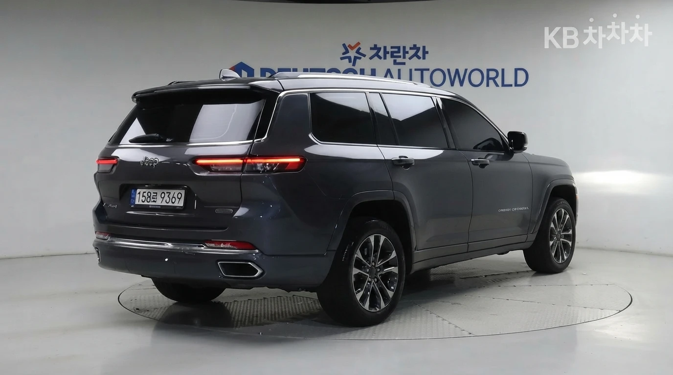 Jeep Grand cherokee OVERLAND* ОБДУХВАНЕ* ПОДГРЕВ* 360* ПАНО, снимка 3 - Автомобили и джипове - 55433960