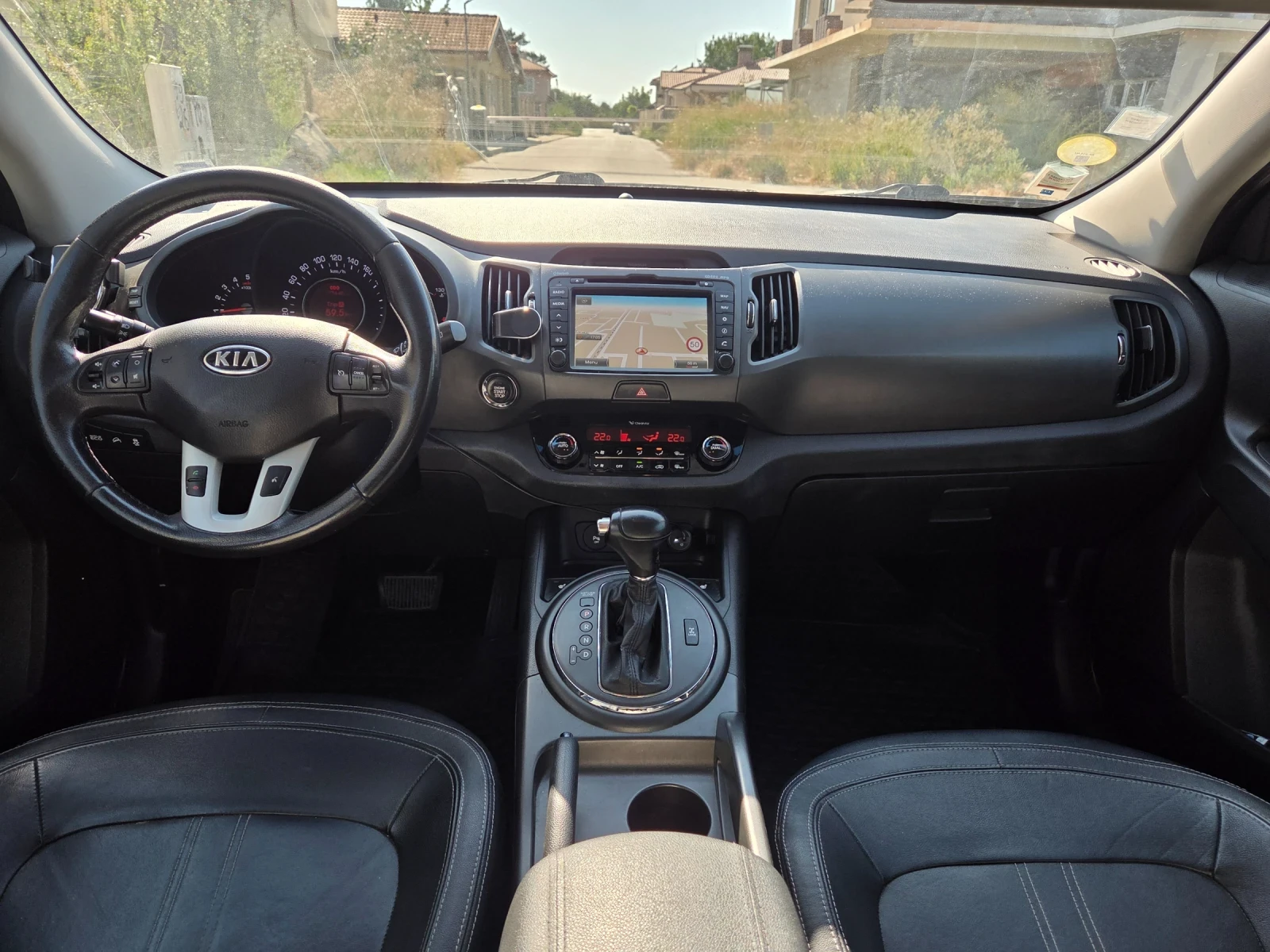 Kia Sportage 4х4/Панорама/Автомат Навигация/Камера Кожа/Подгрев, снимка 12 - Автомобили и джипове - 55494934