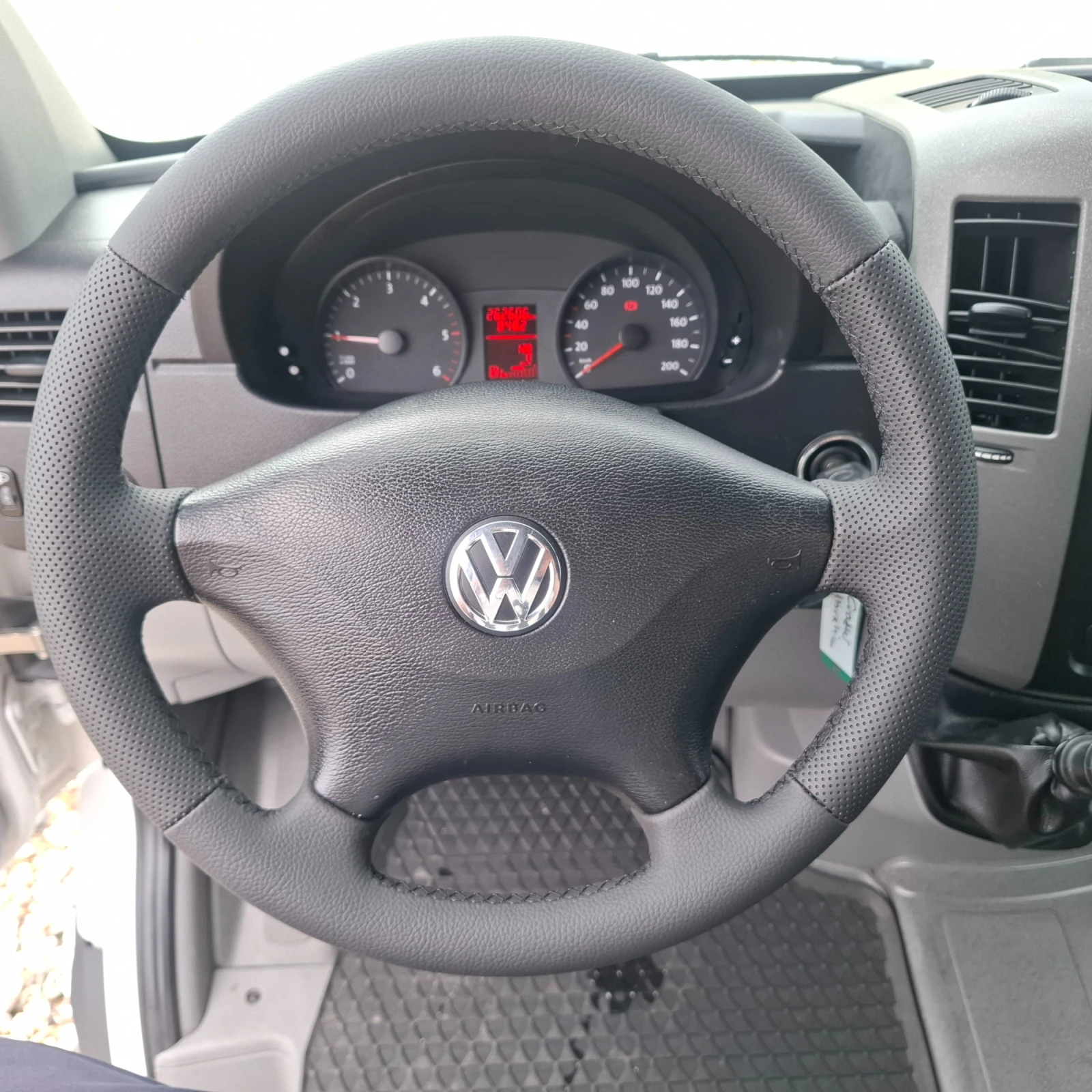 VW Crafter Германия EURO5 КЛИМАТИК, снимка 12 - Бусове и автобуси - 54370339