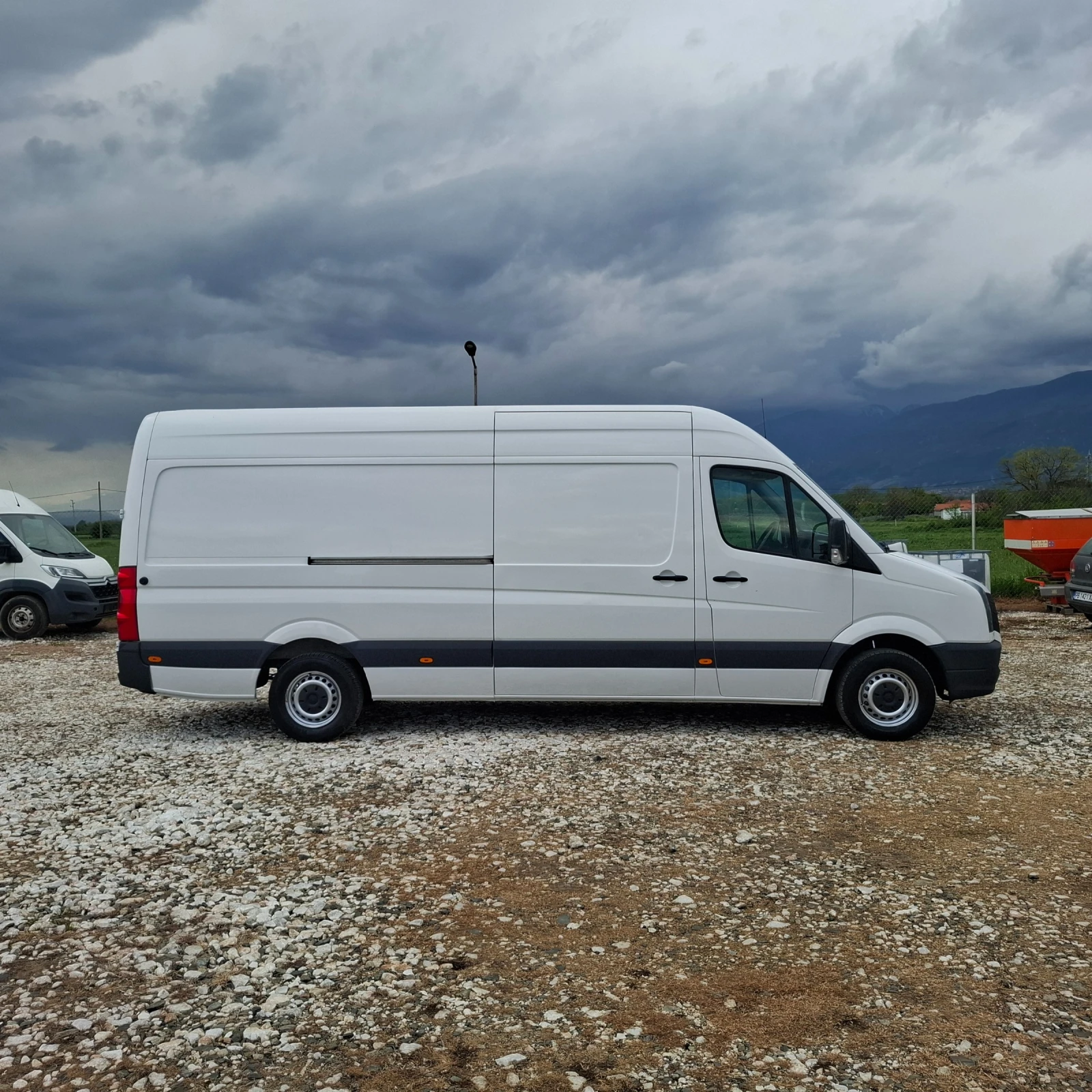 VW Crafter Германия EURO5 КЛИМАТИК, снимка 7 - Бусове и автобуси - 54370339