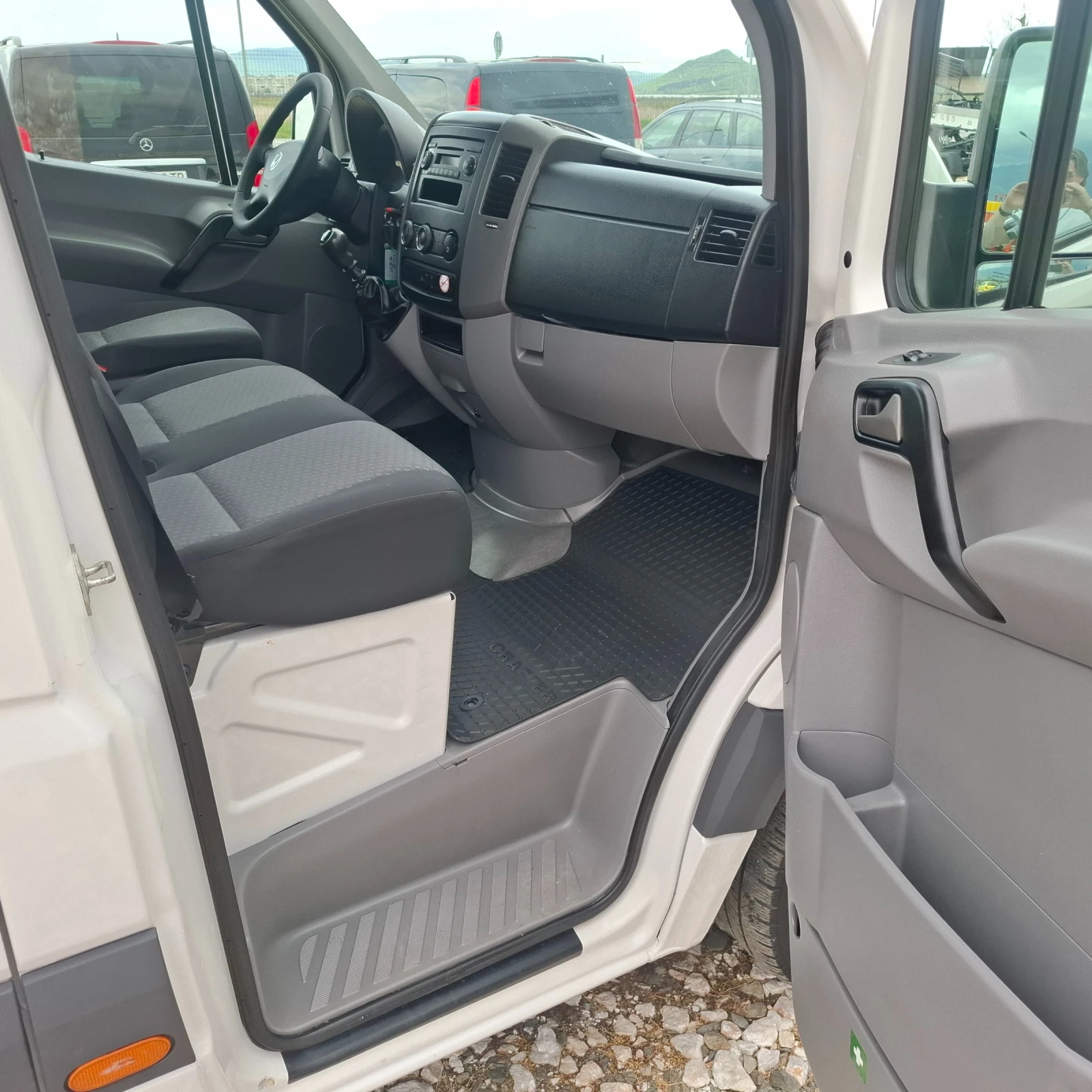 VW Crafter Германия EURO5 КЛИМАТИК, снимка 10 - Бусове и автобуси - 54370339